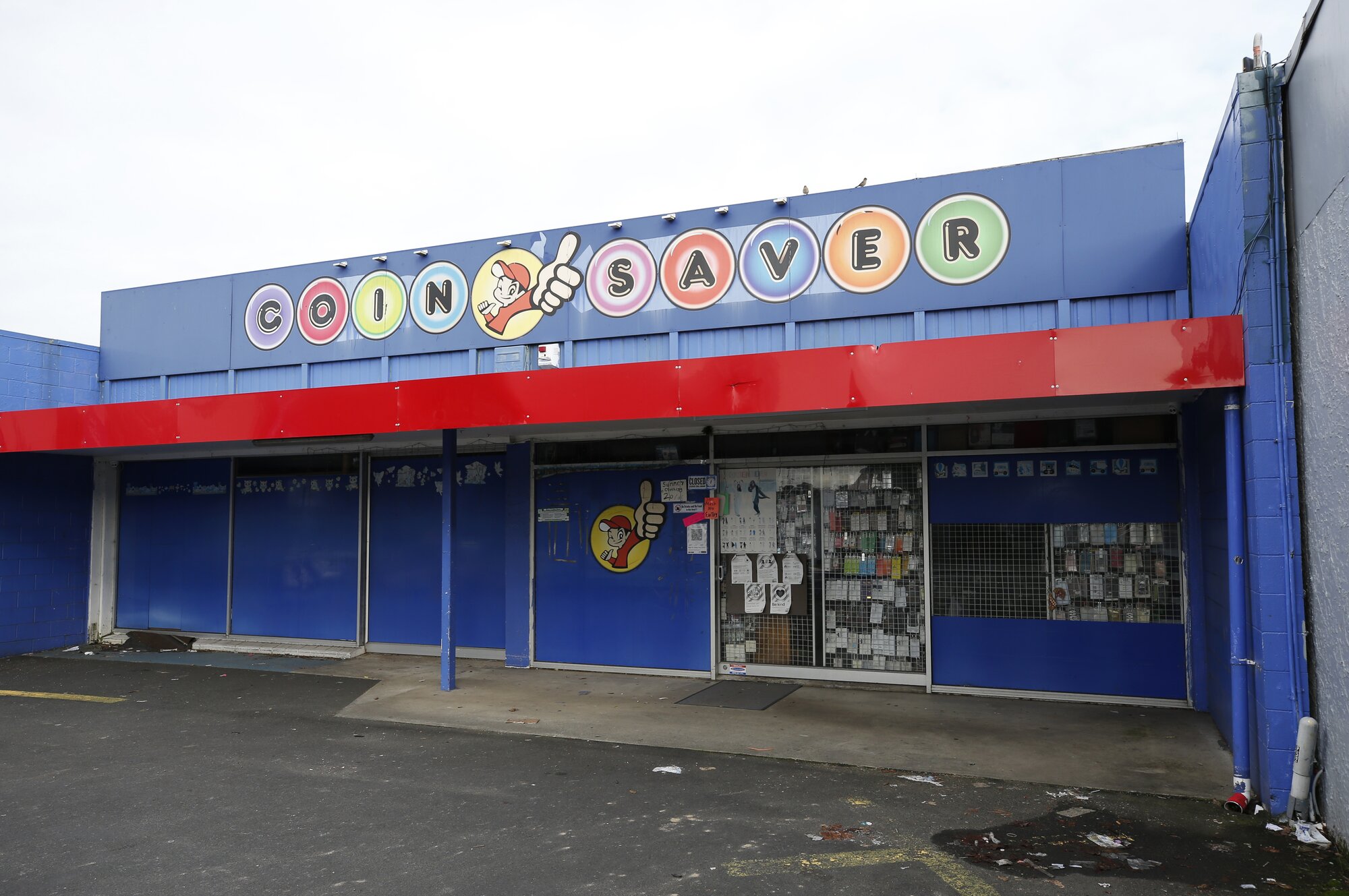 Coin Saver Kamo, one of the stores owned by Snehal Suresh Patel. Photo / NZME