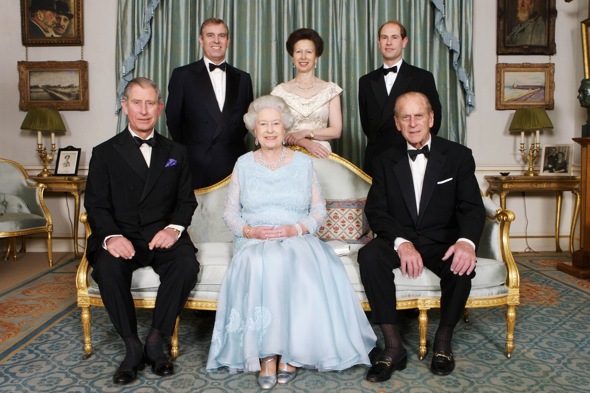 The late Queen Elizabeth ll and late Prince Philip with their children Charles, Andrew, Anne and Edward.