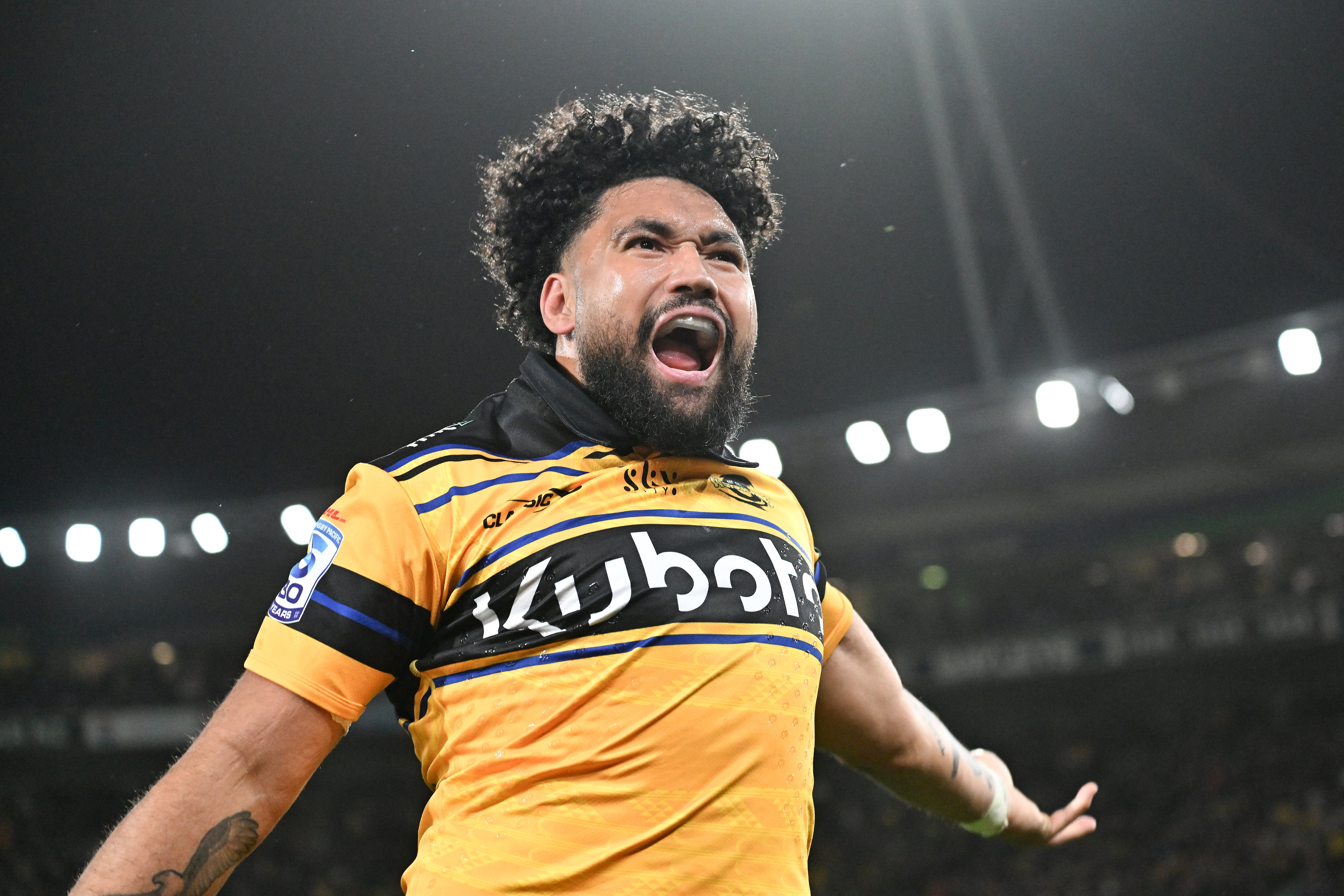 Fehi Fineanganofo celebrates scoring for the Hurricanes in the Super Rugby final. Photo /  Photosport