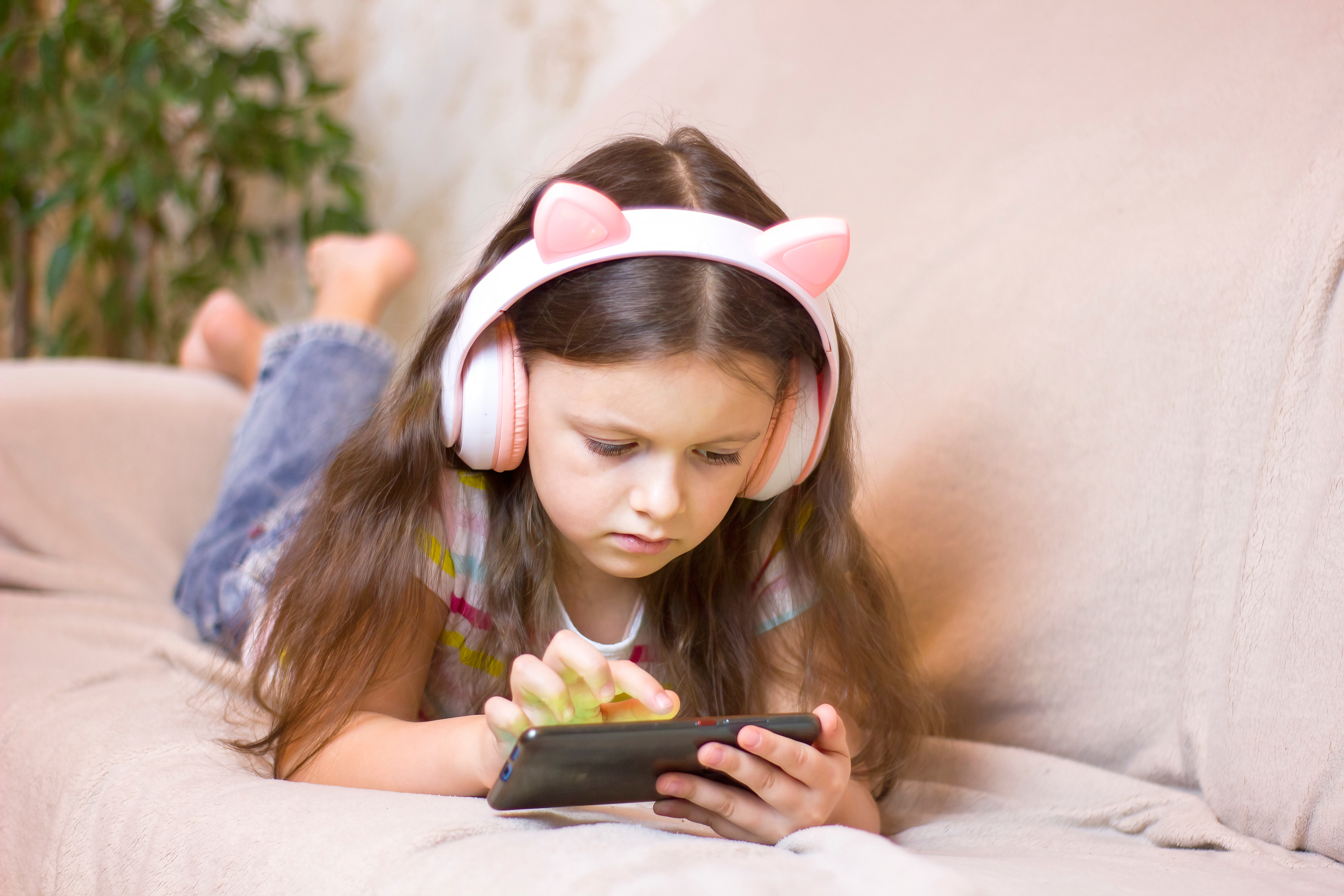 Any parent will likely tell you they’re worried about their kids’ screen time. Photo / 123RF