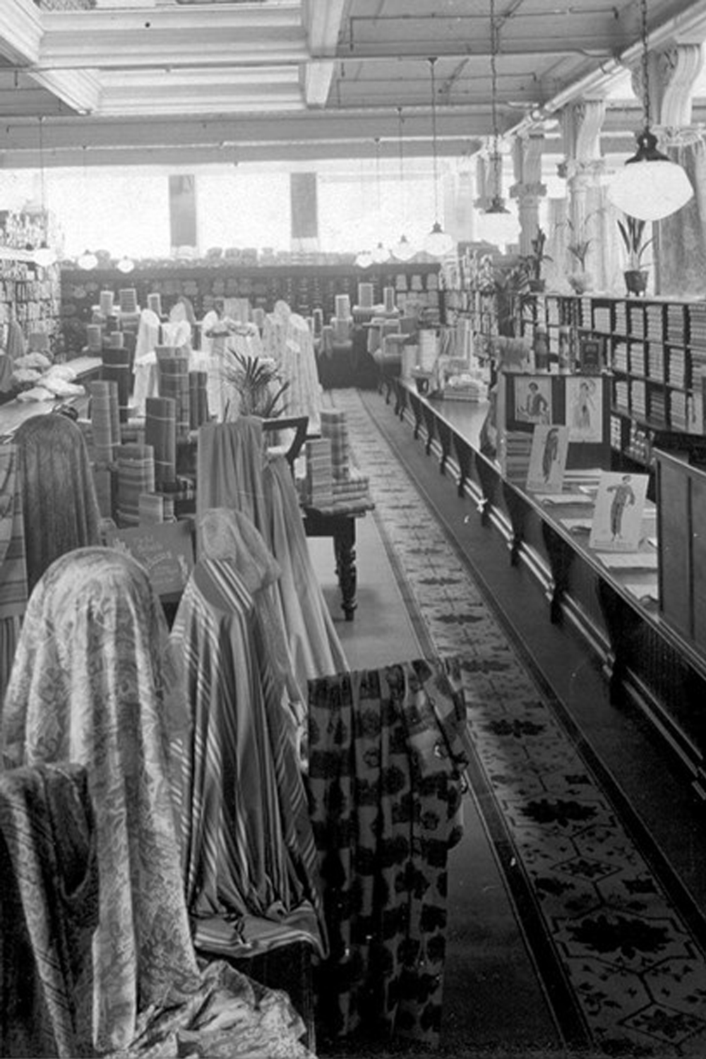 Smith & Caughey’s fabric department, 1923. Photo / New Zealand Fashion Museum