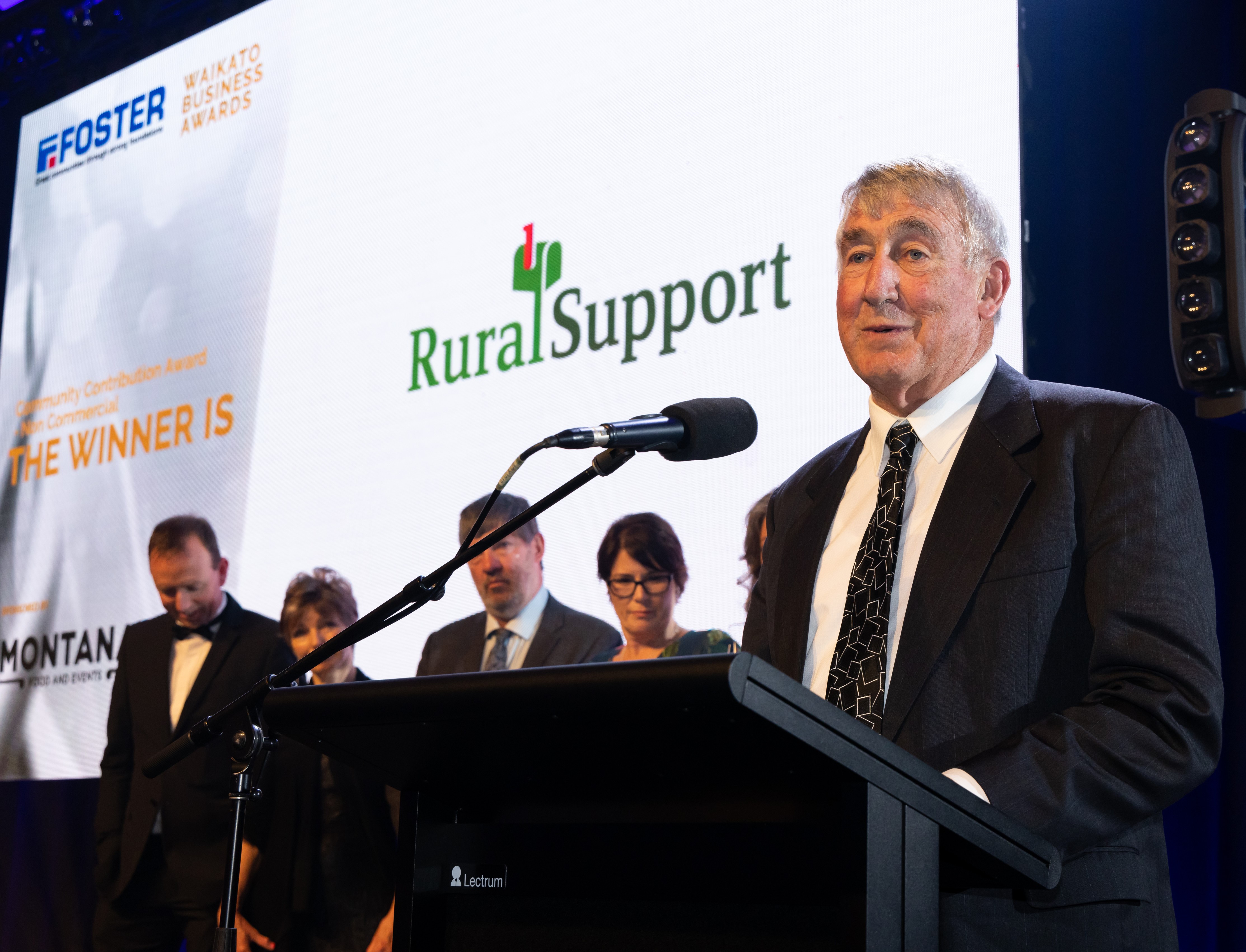 Waikato Hauraki Coromandel Rural Support Trust chair Neil Bateup speaks at the award presentation. Photo / Barker Photograph