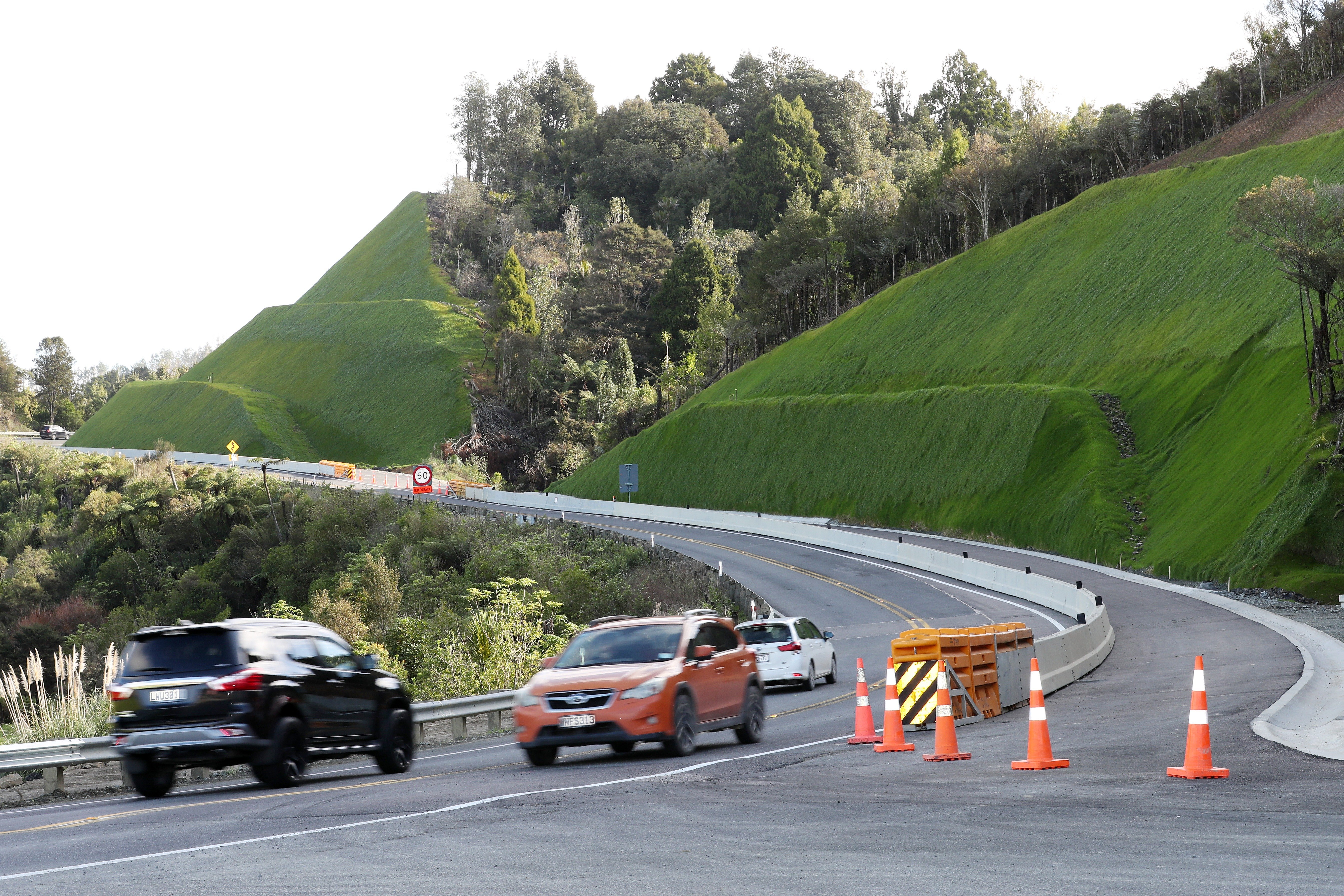 Downer is part of a consortium tendering for the Northern Corridor public-private partnership that involves extending the four-lane highway 26km from Warkworth to Te Hana, including a tunnel section and interchanges. The project is part of the 100km-long Northland Corridor from Puhoi to Whangārei. Photo / Michael Cunningham