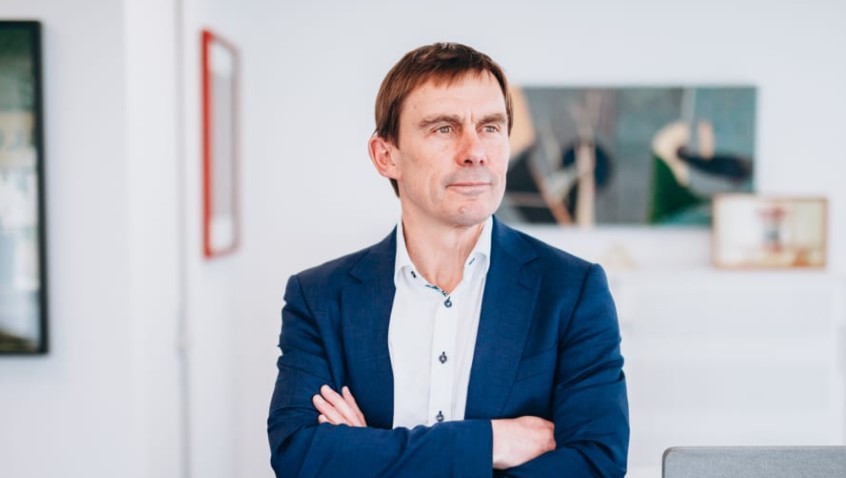 NZ First MP Andy Foster wants to stop banks withdrawing services from customers for 