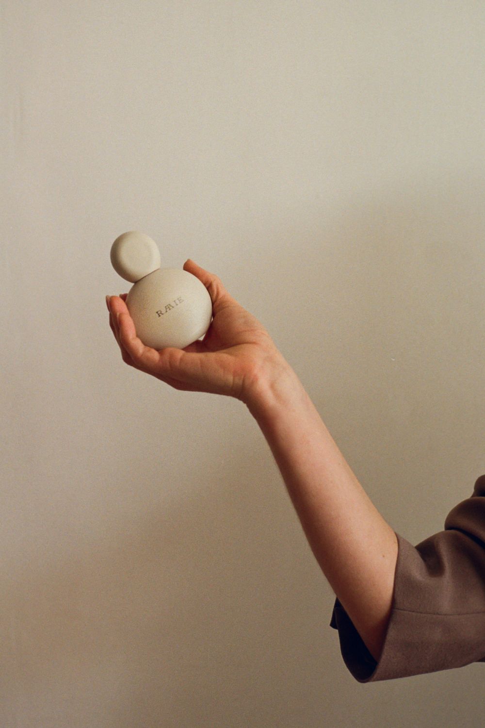 Photography / Genevieve Lutkin