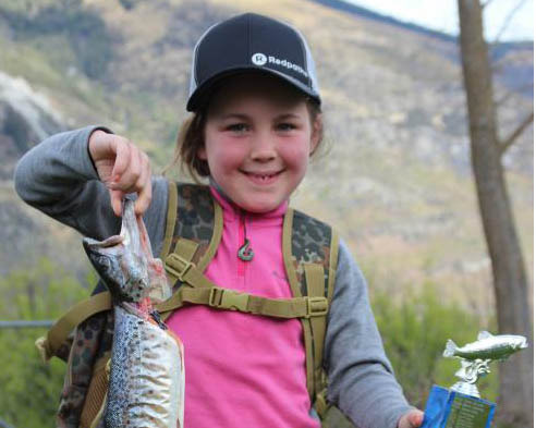 TV fishing series spotlight on Waihau Bay 'tuna rush' - NZ Herald