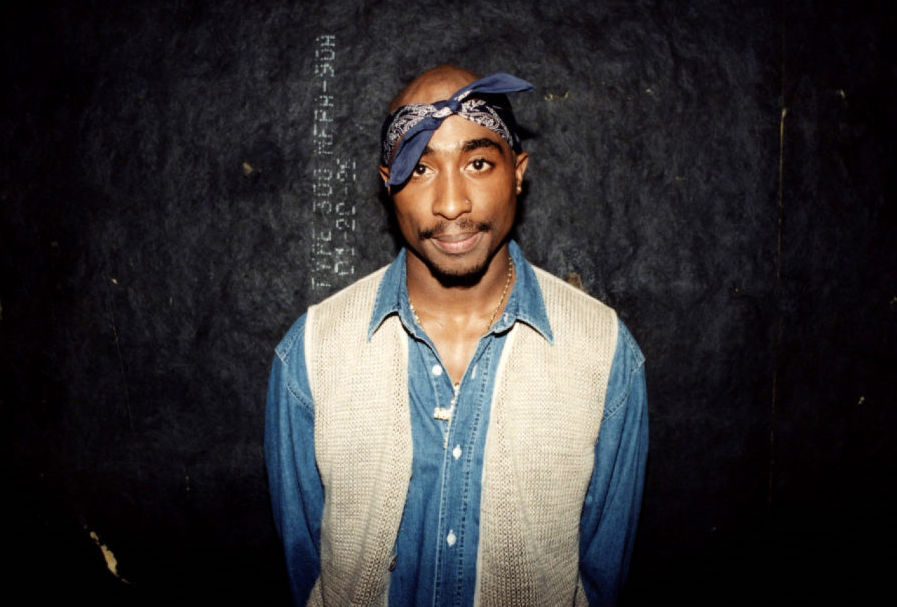 CHICAGO - MARCH 1994: Rapper Tupac Shakur poses for photos backstage after his performance at the Regal Theater in Chicago, Illinois in March 1994. (Photo By Raymond Boyd/Getty Images)