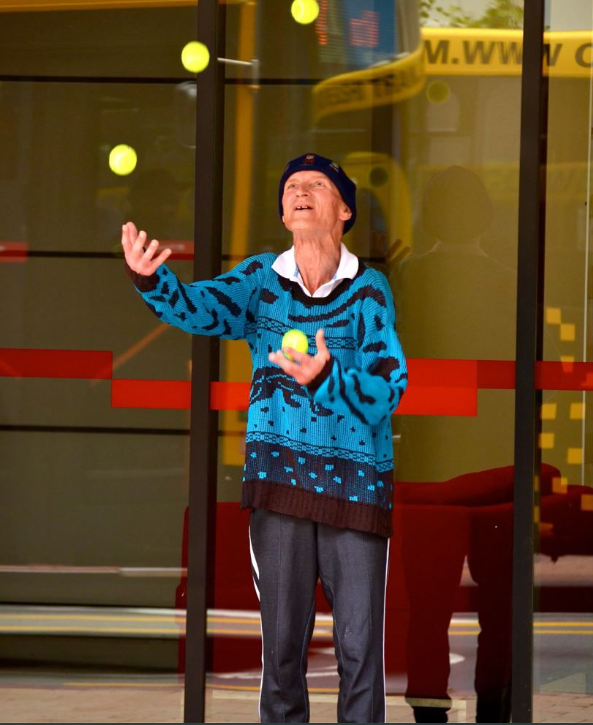 Mike Wahrlich, known as Mike the Juggler, photographed in Wellington 2012. Photo / Hans Weston
