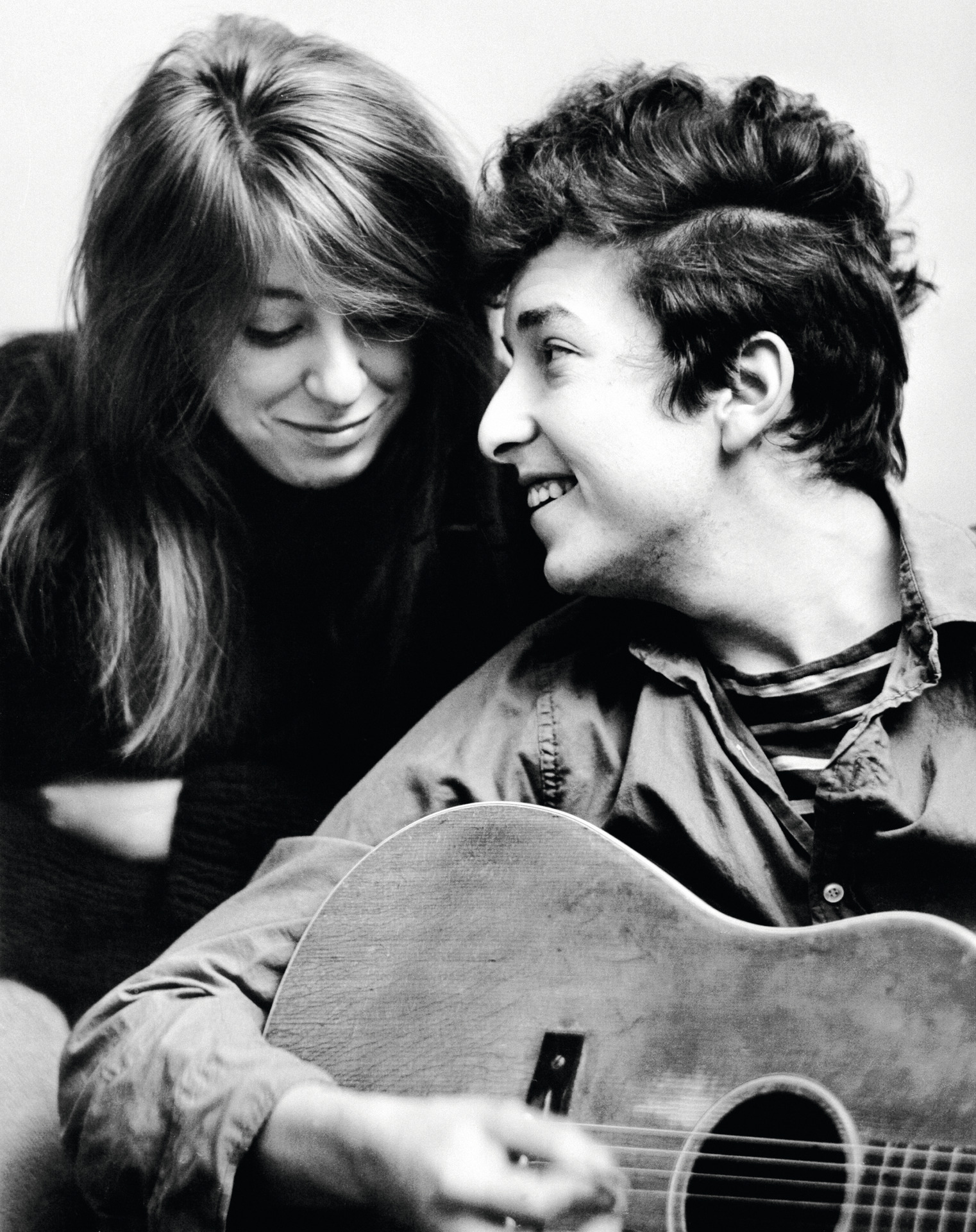  Bob Dylan and his girlfriend Suze Rotolo in September 1961, New York City.  Photo/ Getty Images