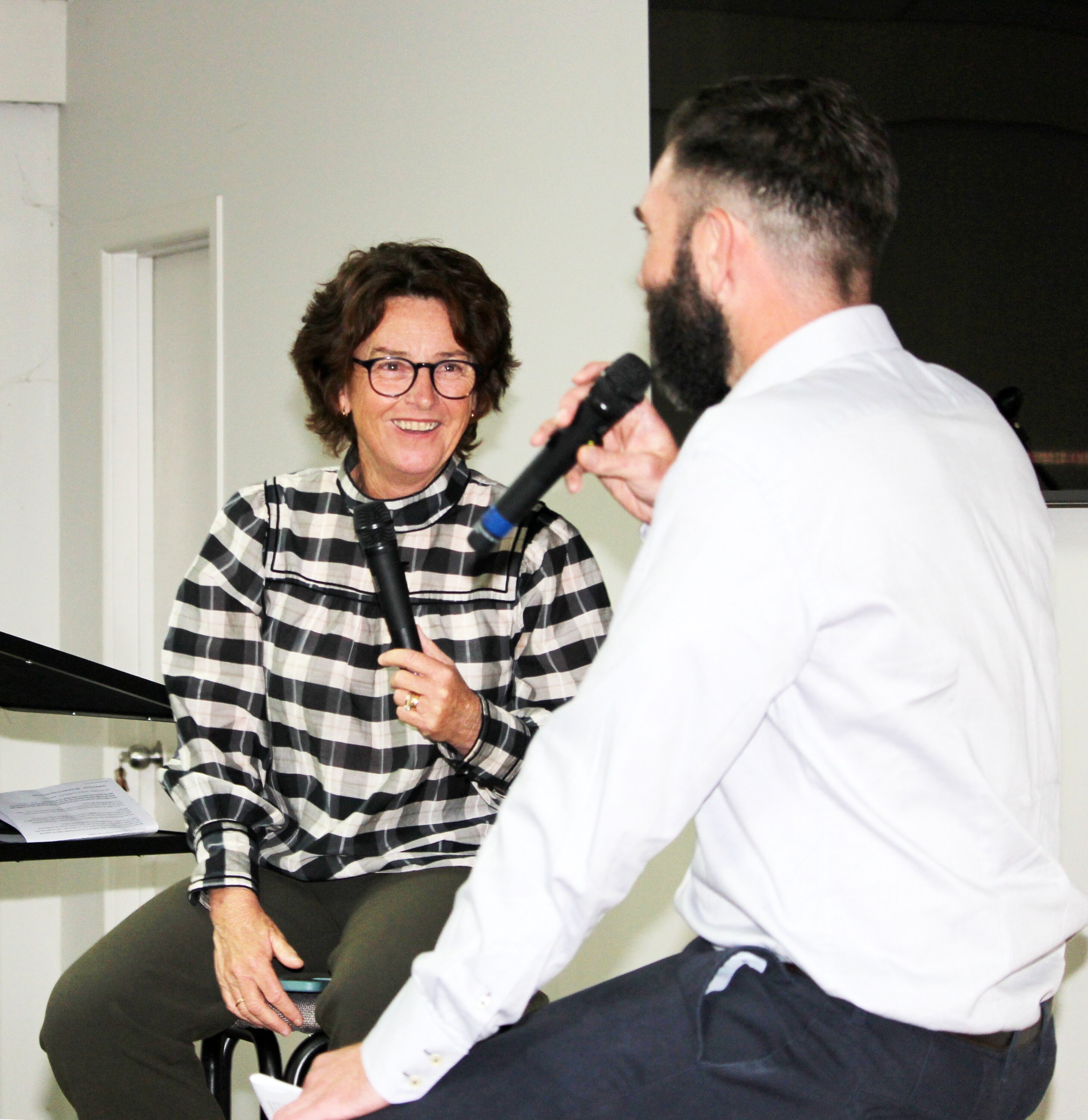 Dame Susan Devoy being interviewed by MC Steven Holloway. Photo / Cathy Asplin 