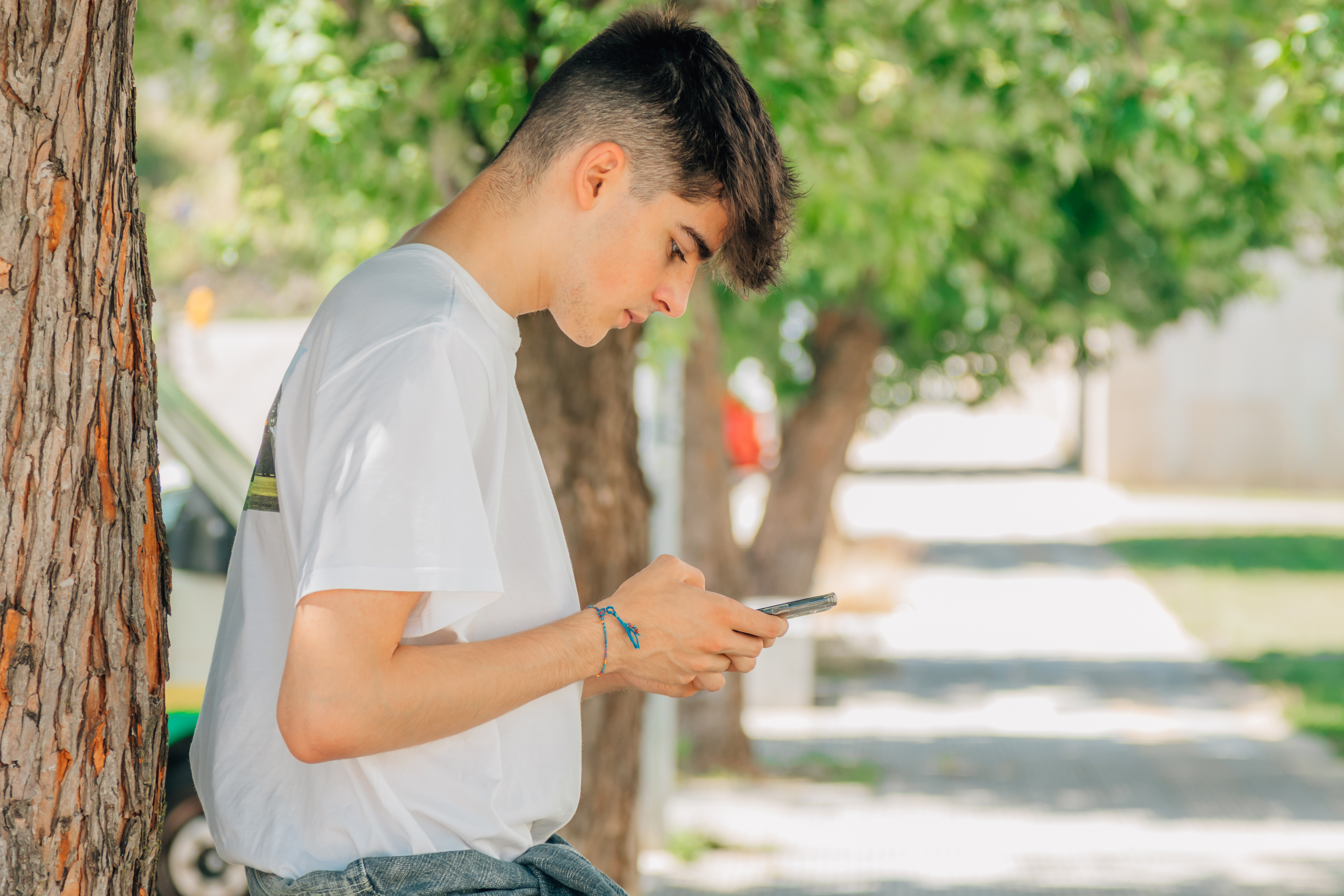 While the risks should be acknowledged, education should also include how to be respectful and safe with sexting. Photo / 123rf