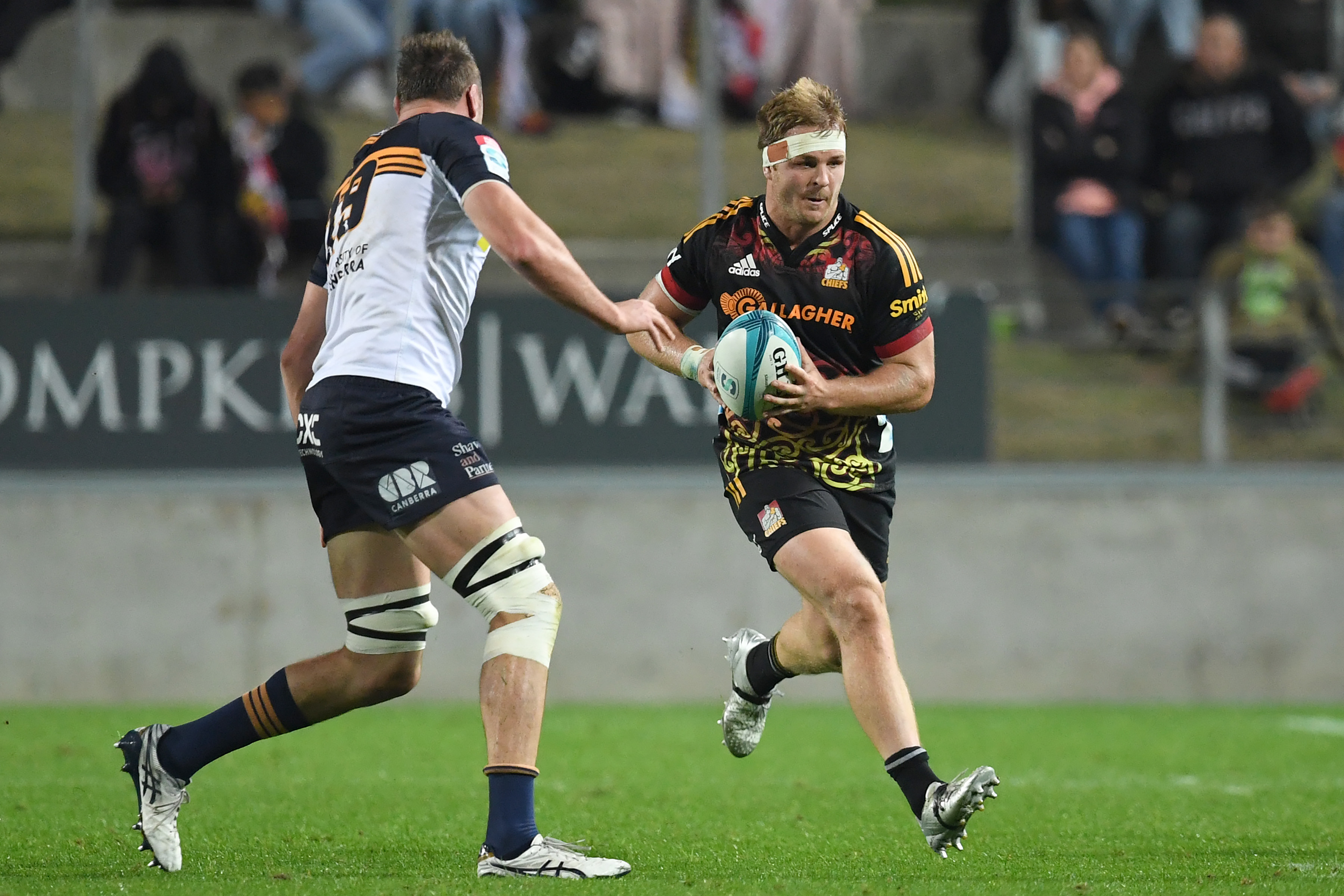 Chiefs win arm wrestle with Brumbies to reach Super Rugby Pacific final :  PlanetRugby