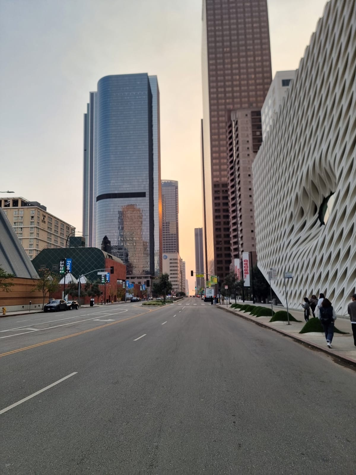 A Kiwi caught in the Los Angeles wildfires has described the city 'like a ghost town' since the blaze broke out. Photo / Isabella Ralston