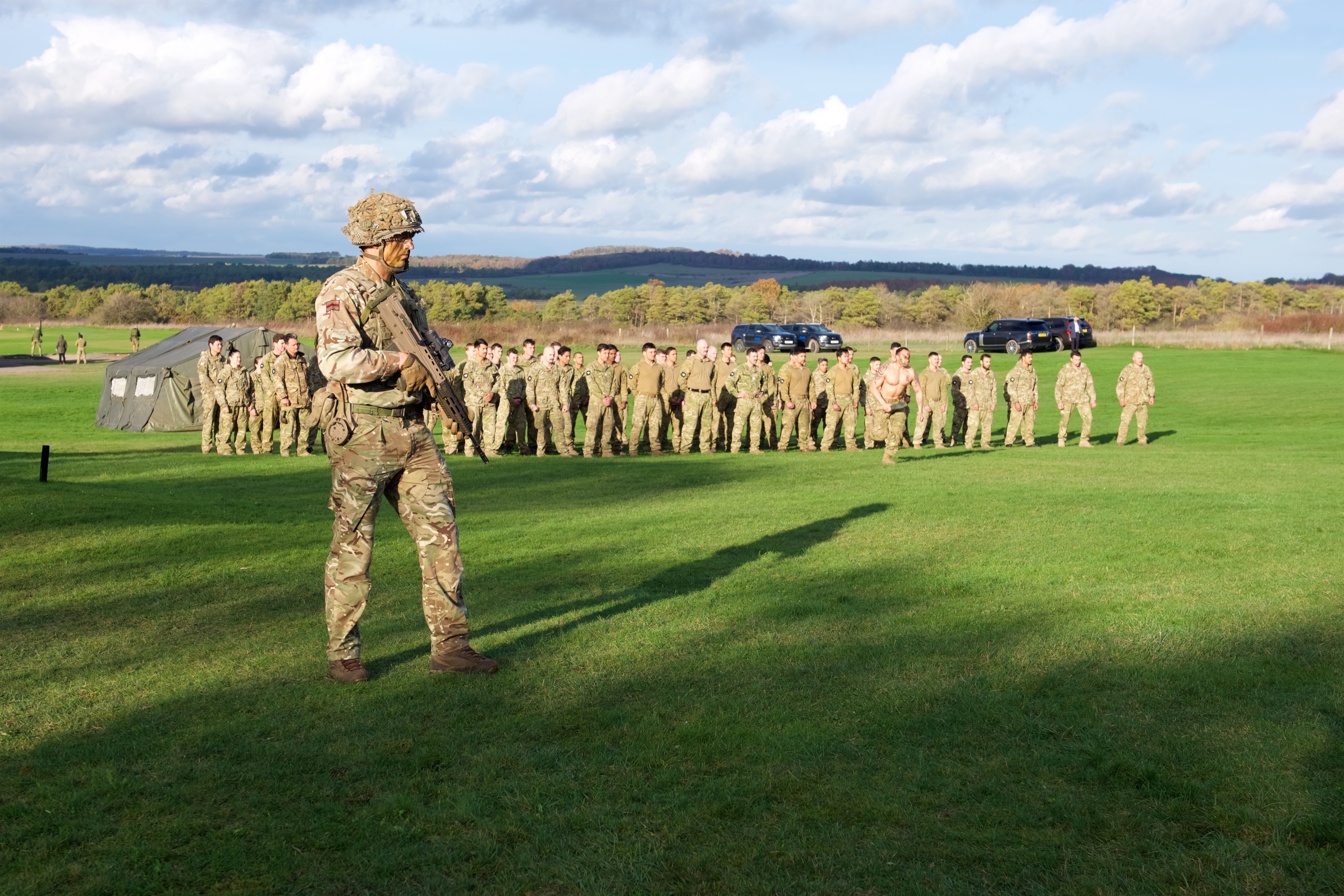 Kiwi soldiers are earning international respect training Ukrainians in the UK.