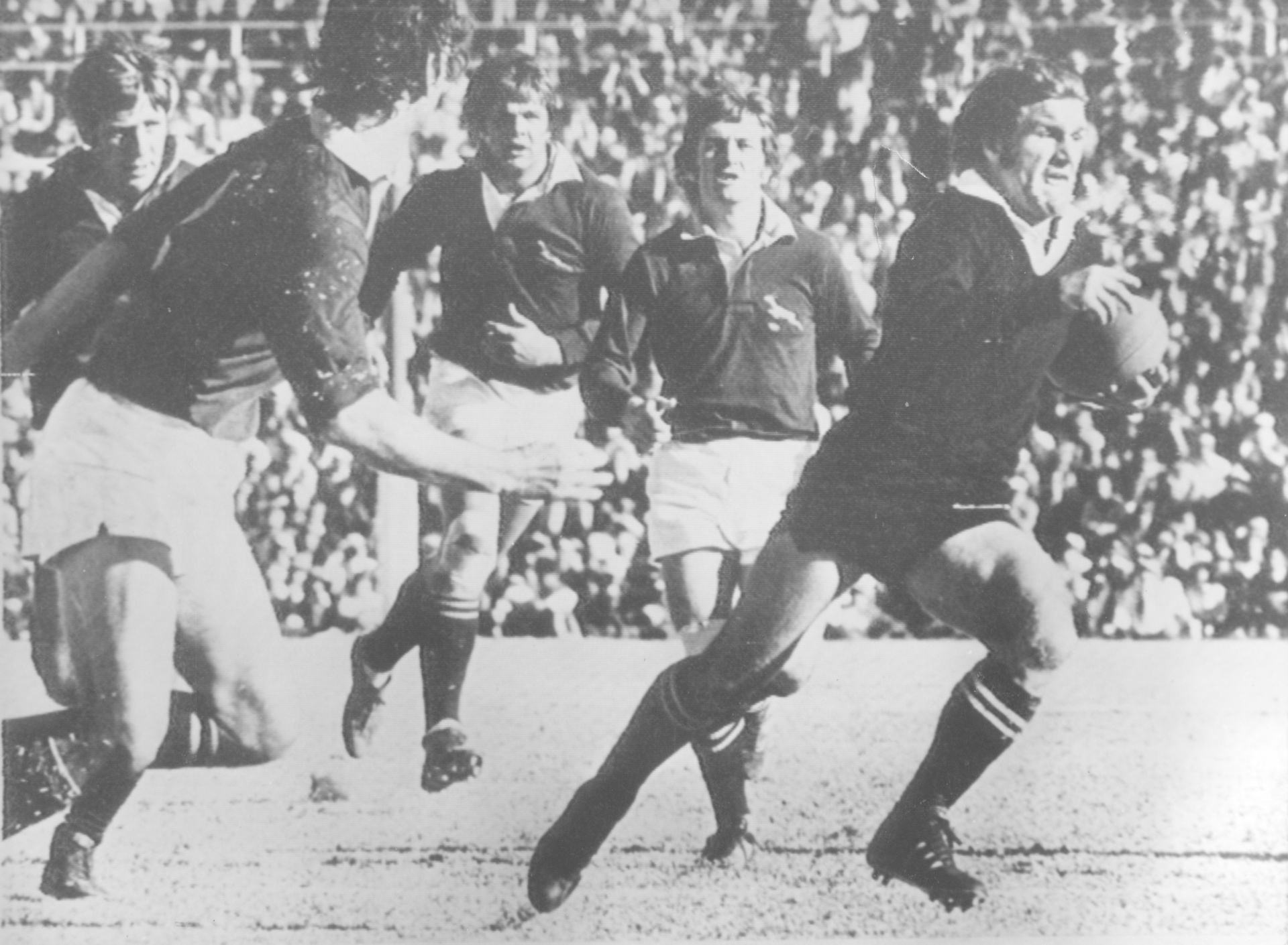 Joe Morgan beating the Springboks defence in 1976.
