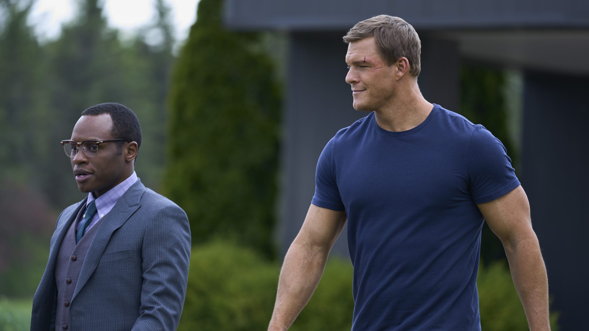 Alan Ritchson (right) stars as Jack Reacher in Reacher.