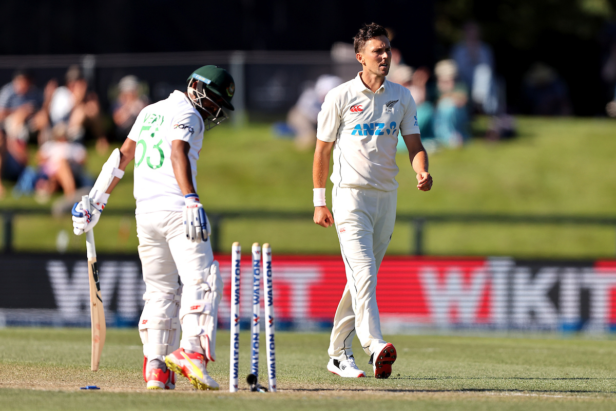 Trent Boult bowled Mehidy Hasan Miraz for his 300th test wicket. Photo / Photosport