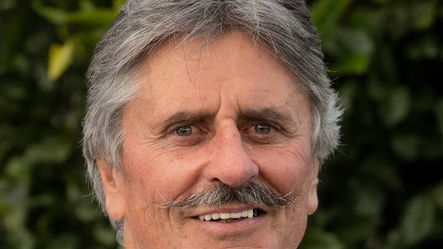 Steve Hart. 