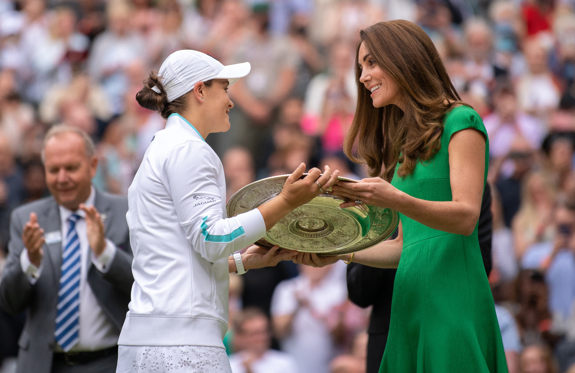 Ashleigh Barty wins first Wimbledon title on idol Cawley's anniversary