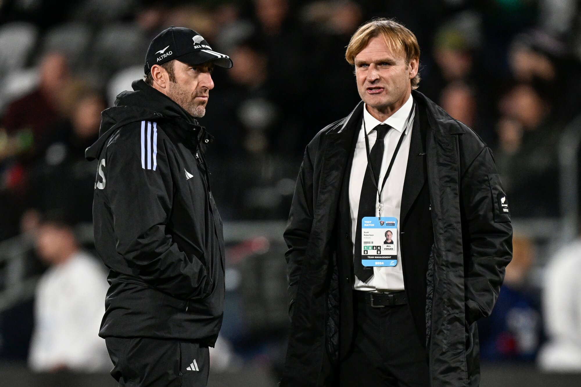 Trainer Nic Gill with former All Blacks coach Scott Robertson. Photo / Photosport