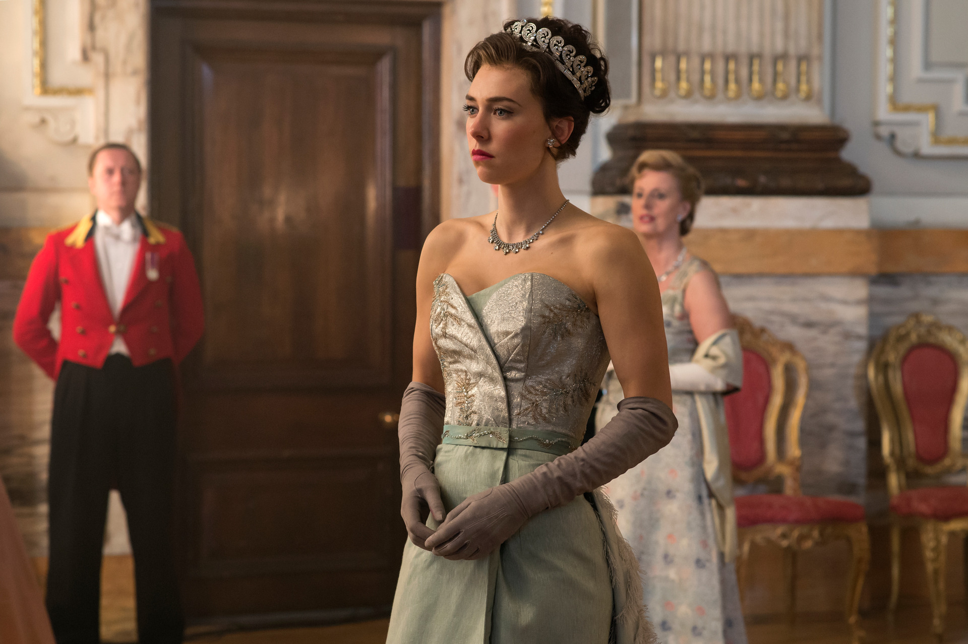 Sex scenes featuring the Queen were apparently scrapped from The Crown - NZ  Herald