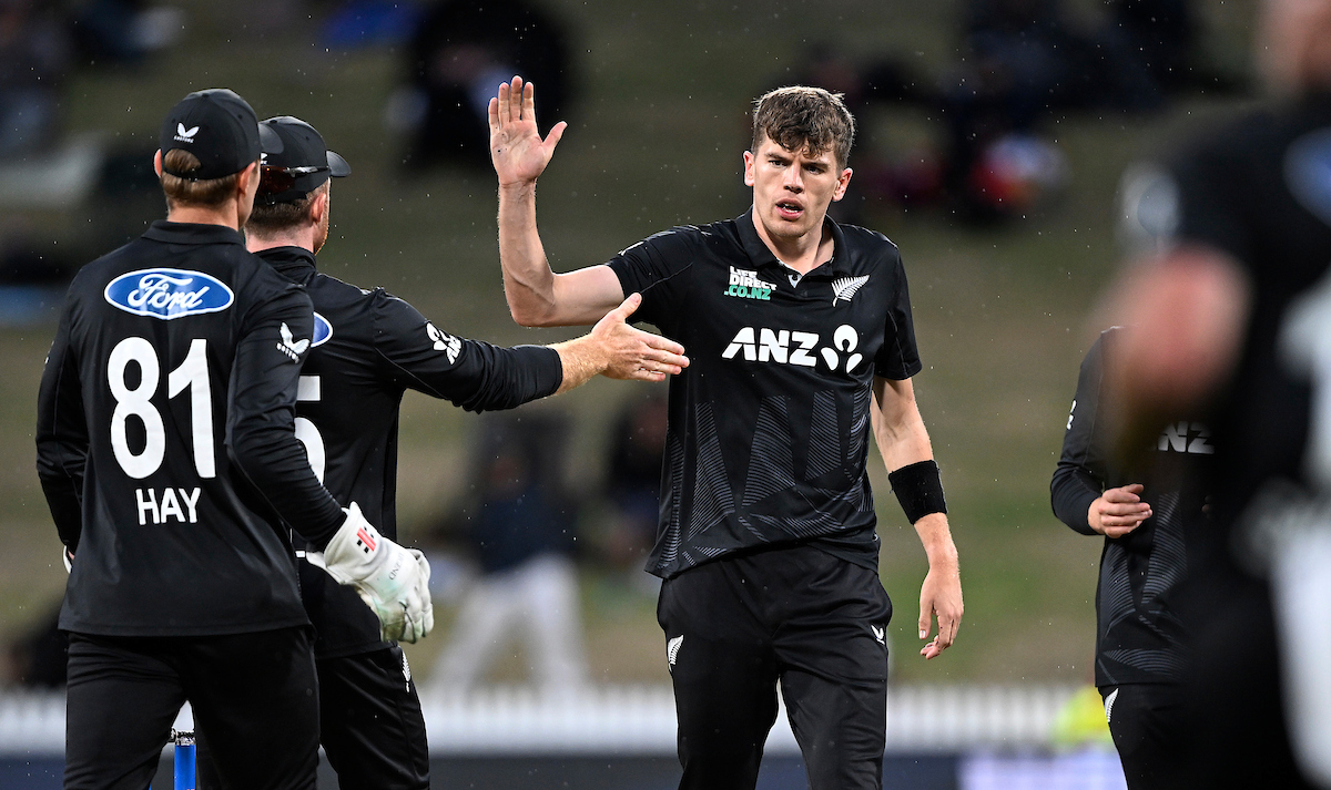 Ben Sears celebrates the wicket of Pakistan's Faheem Ashraf during the 2nd ODI. Photo / Photosport