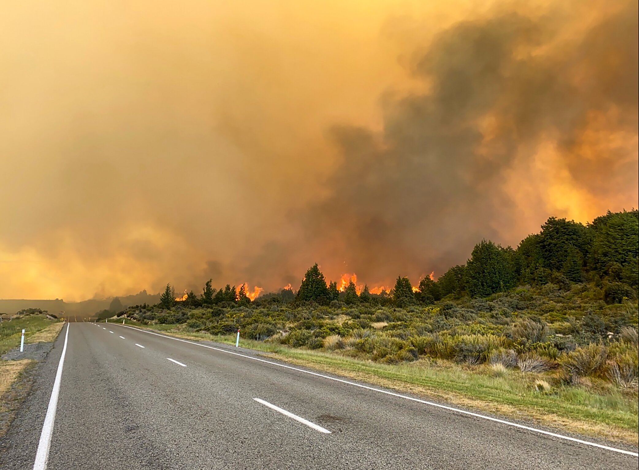 The large vegetation fire on Bridge Hill in central Canterbury. Photo / Fire and Emergency

