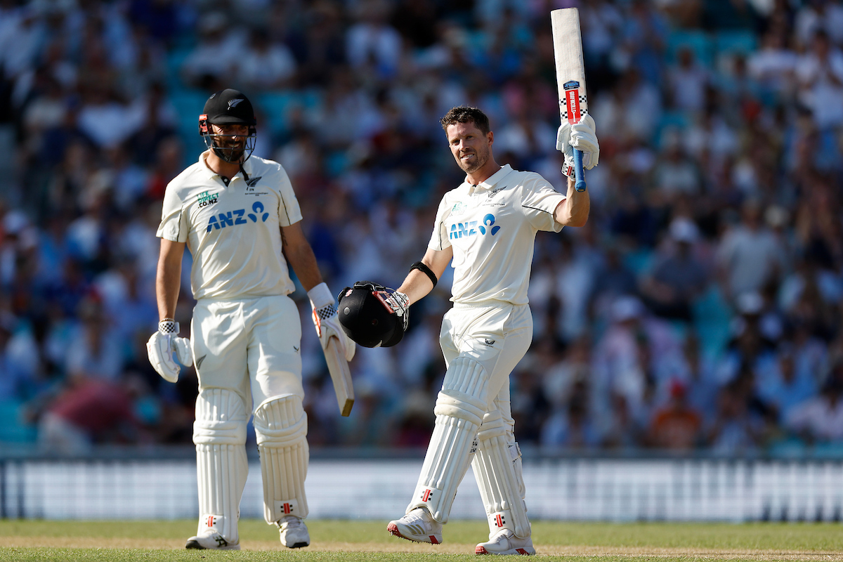 Henry Nicholls celebrates his 11th test century, scored against England at The Oval. Photo / Photosport