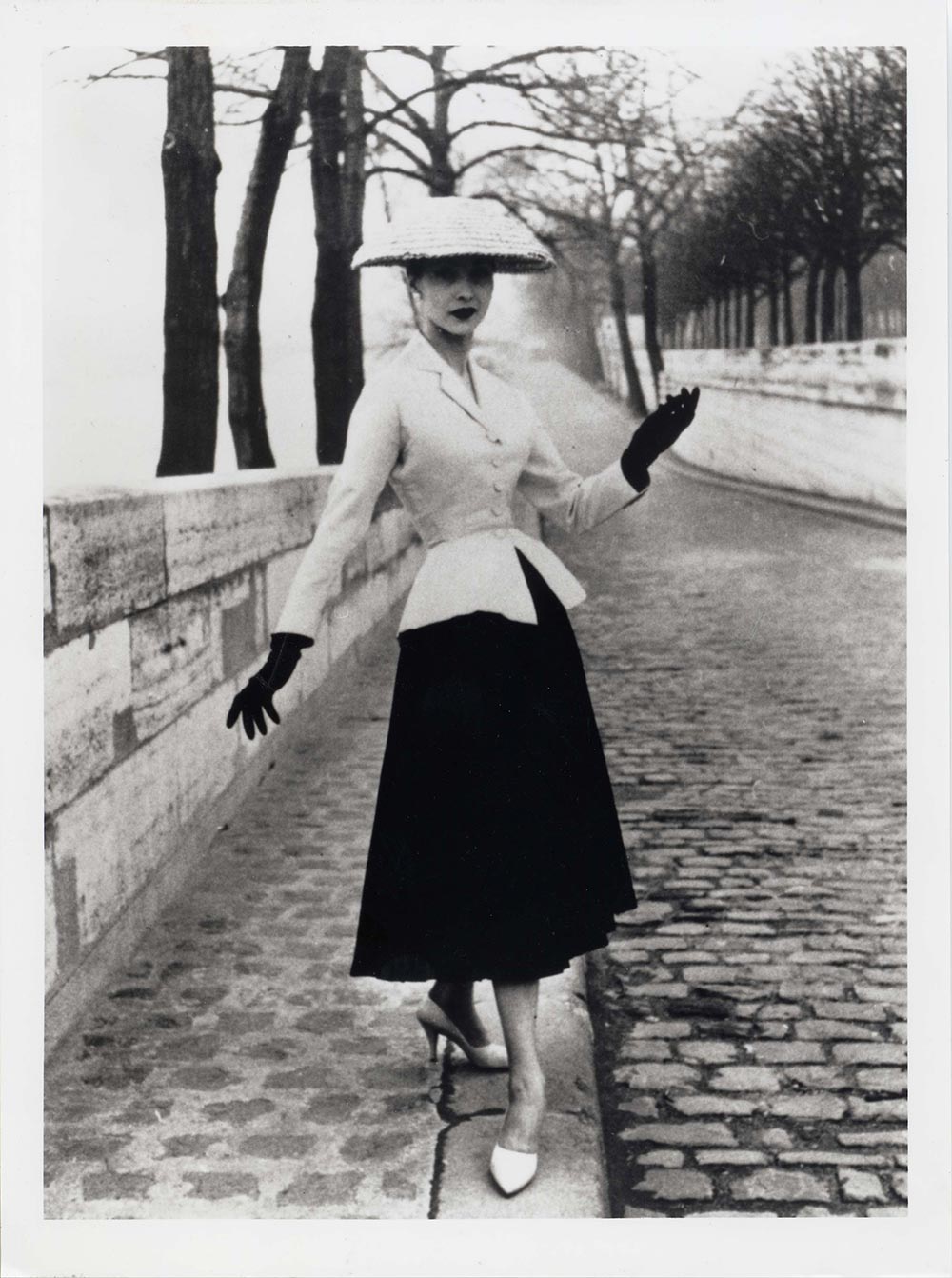 MORE THAN JUST THE NEW LOOK CHRISTIAN DIOR DESIGNER OF DREAMS EXHIBIT   University of Fashion Blog
