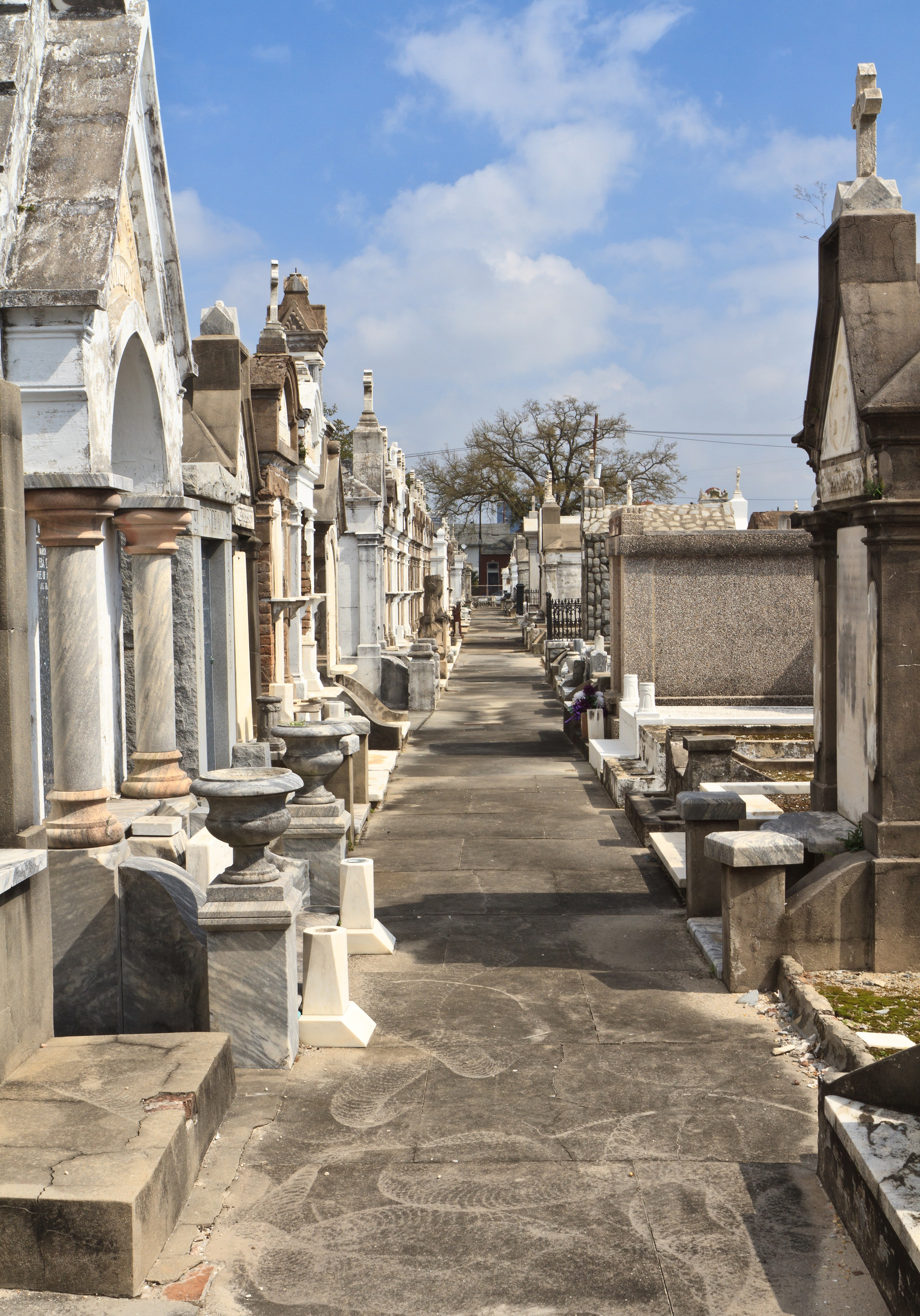 The high-water table in New Orleans prevents in-ground burials, leading to the use of above-ground tombs. Photo / 123rf