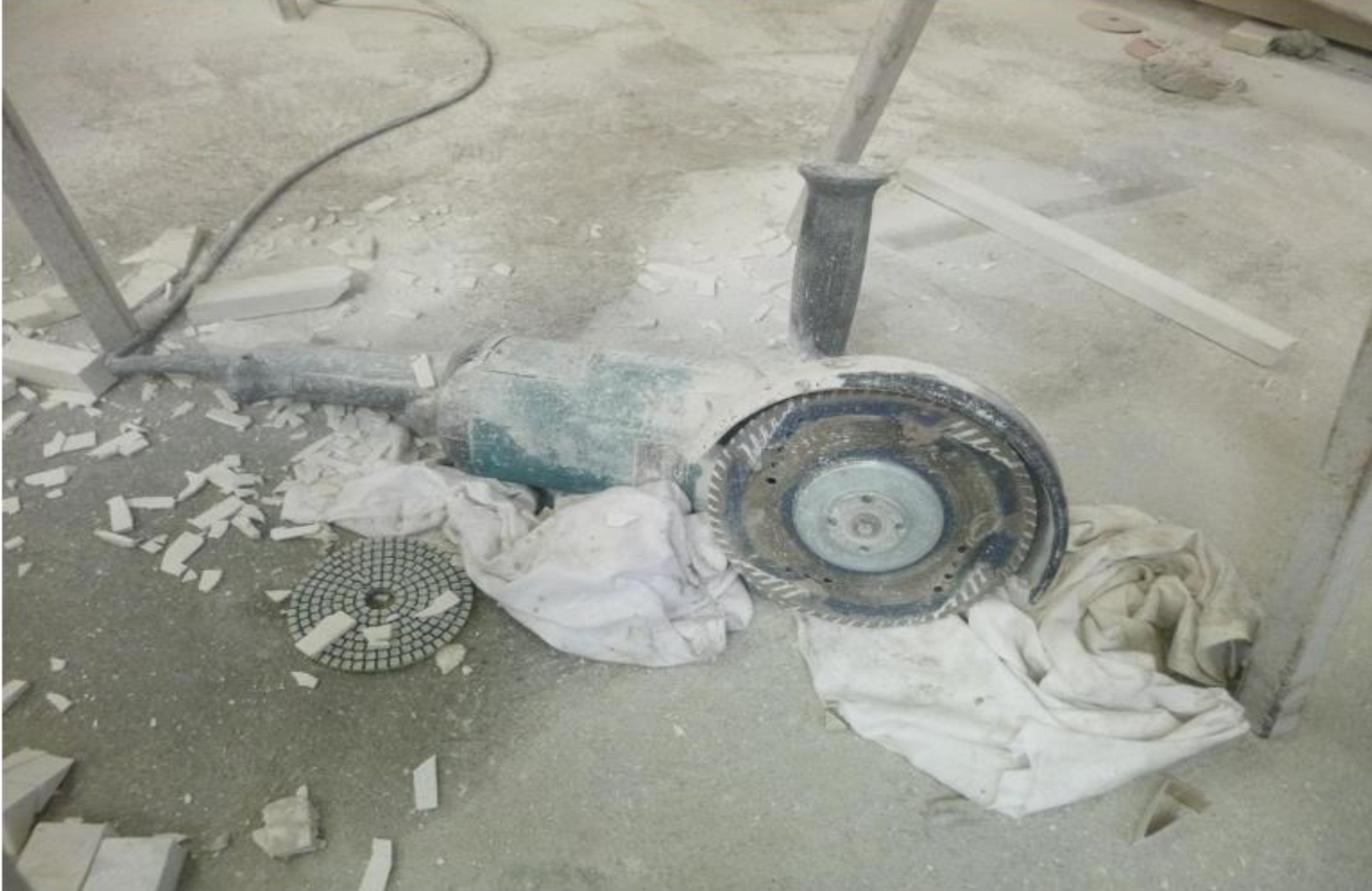 A photograph showing dust at an unnamed worksite, taken by a WorkSafe inspector in September 2020.