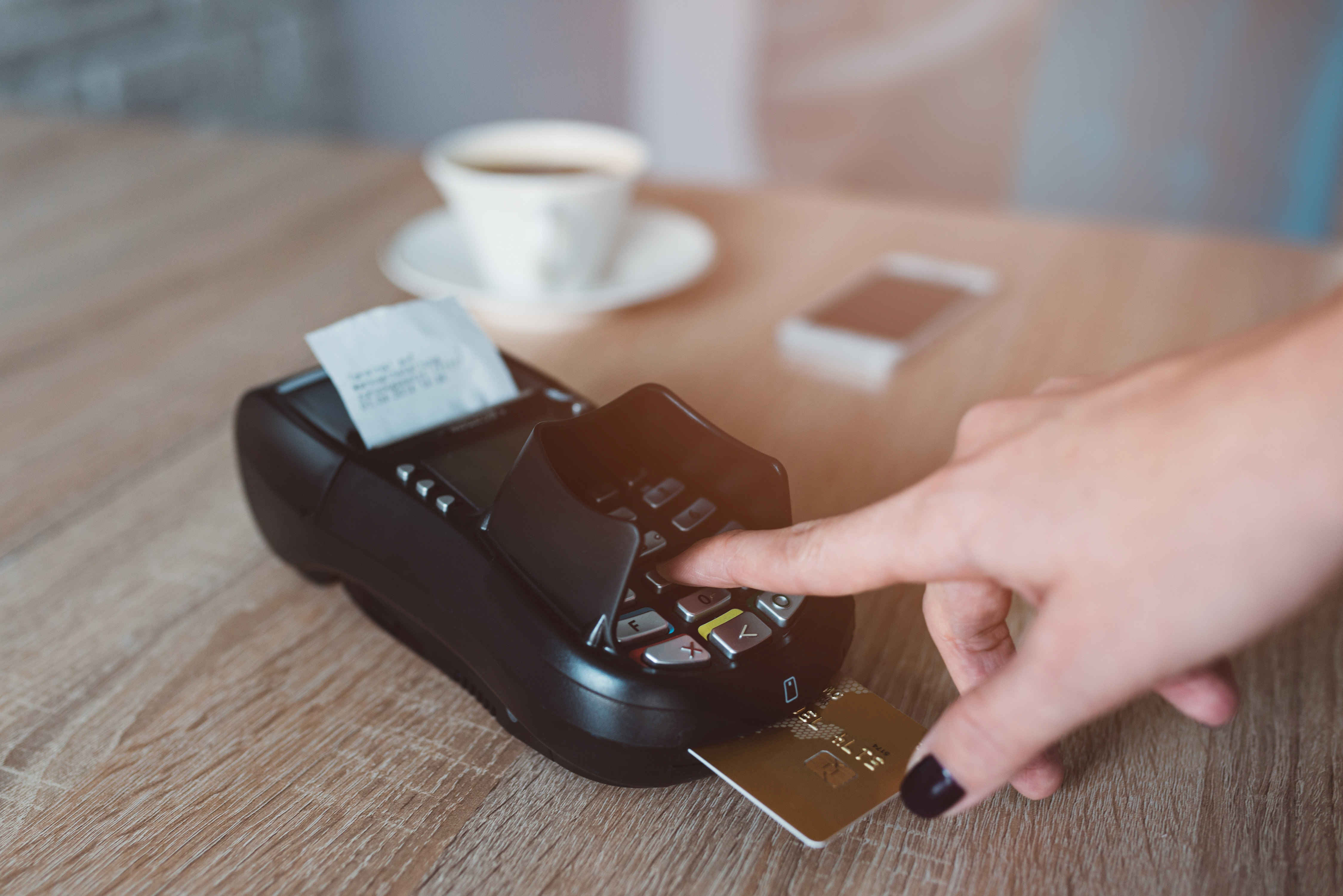 The latest card transaction data has been revealed, showing electronic card spending stalled in September as the government's tax policies are yet to benefit consumer spending. Photo / 123RF