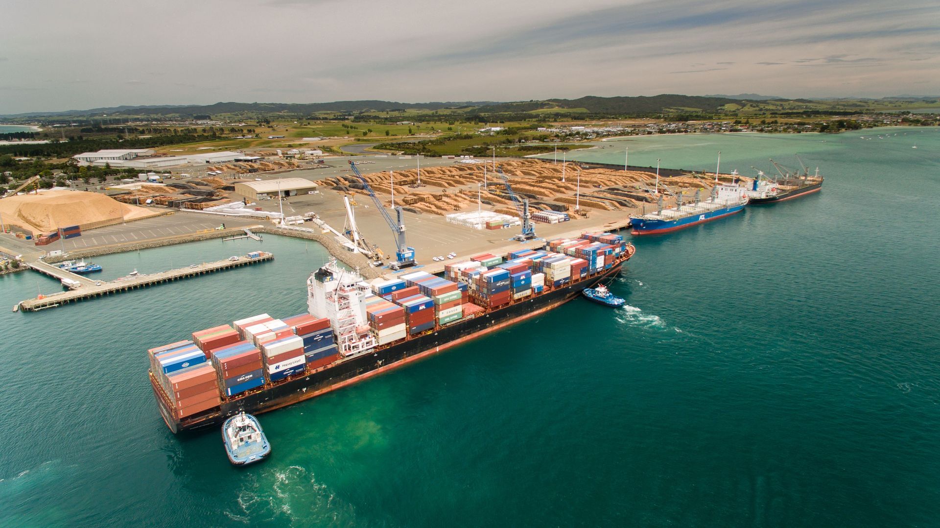 The Constantinos P docks at Northport with 1000 containers for Auckland.