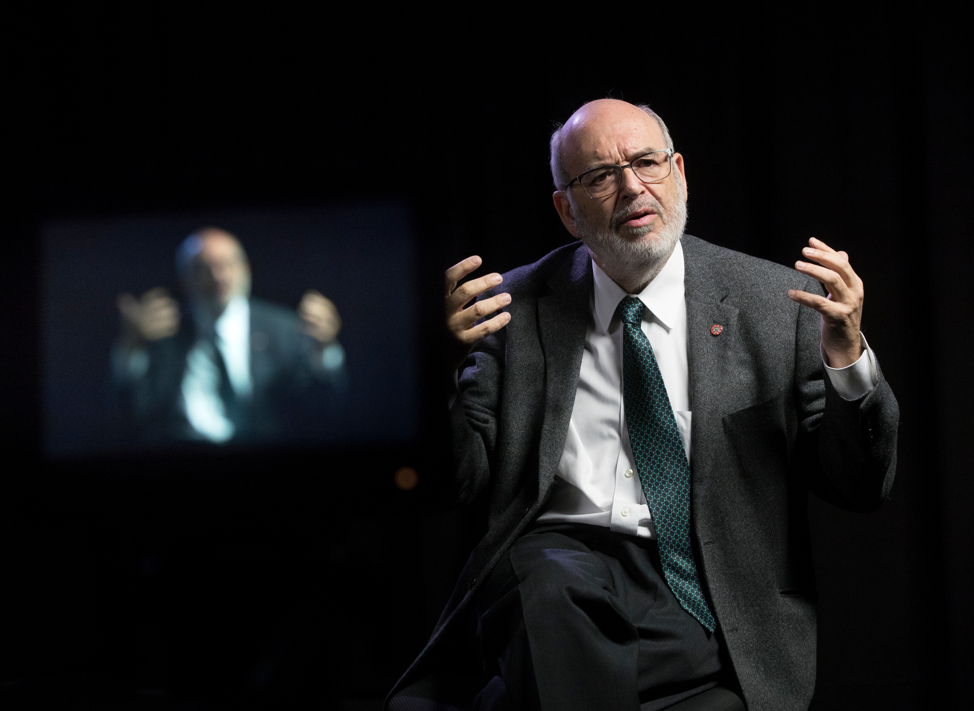 Professor Sir Peter Gluckman has sounded warrnings of New Zealand becoming a 
