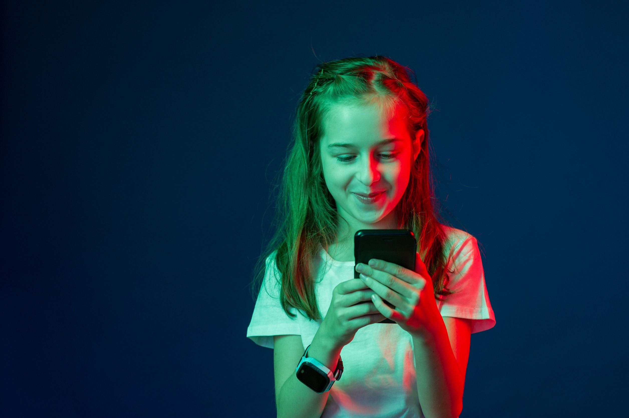 An endless array of apps are competing for kids’ attention, so how can parents ride the digital wave? Photo / 123rf
