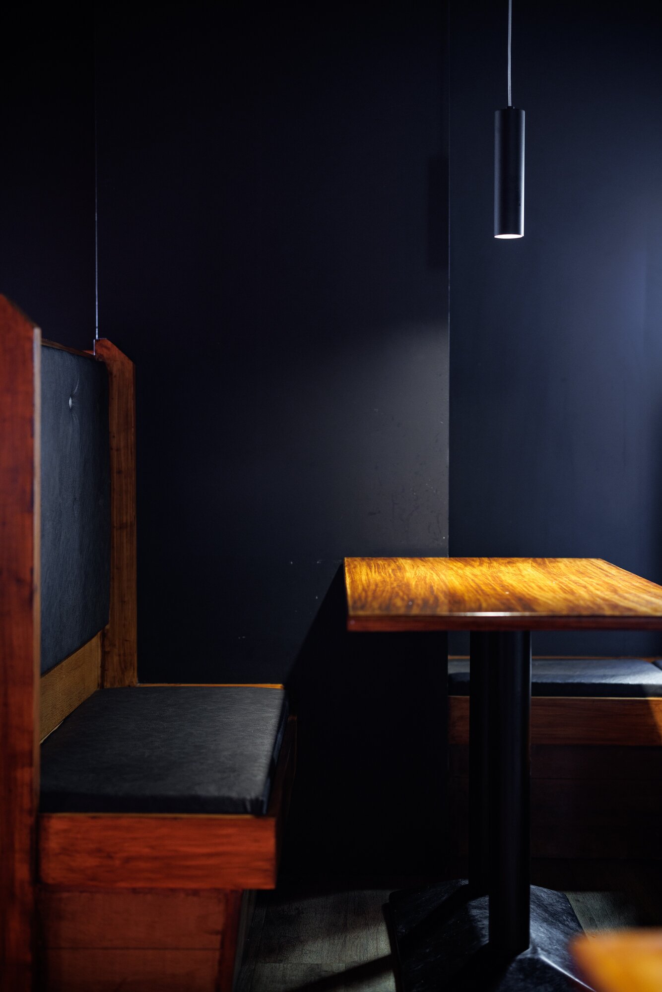 Ongi has dark booths, loud music and huge portions. Photo / Babiche Martens