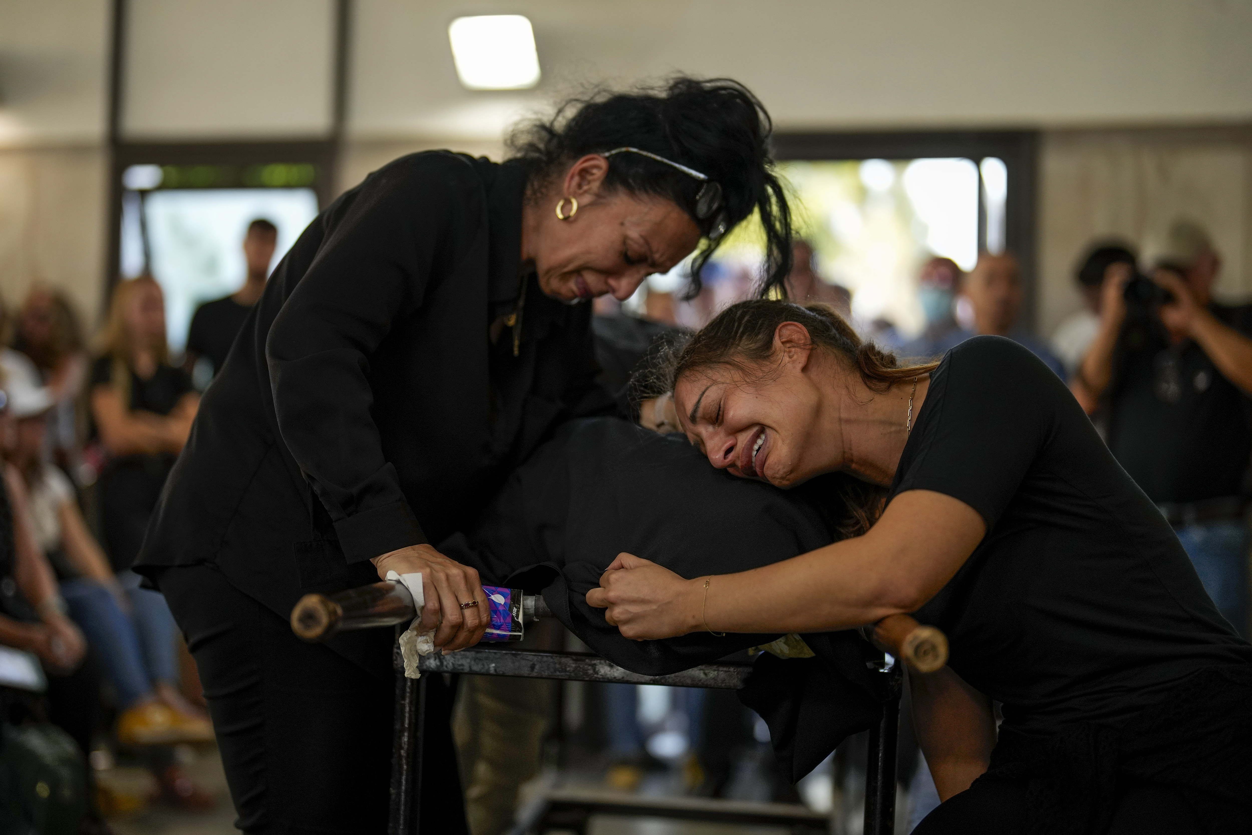 Mourners at funeral in Tel Aviv, Israel, yesterday. Photo / AP