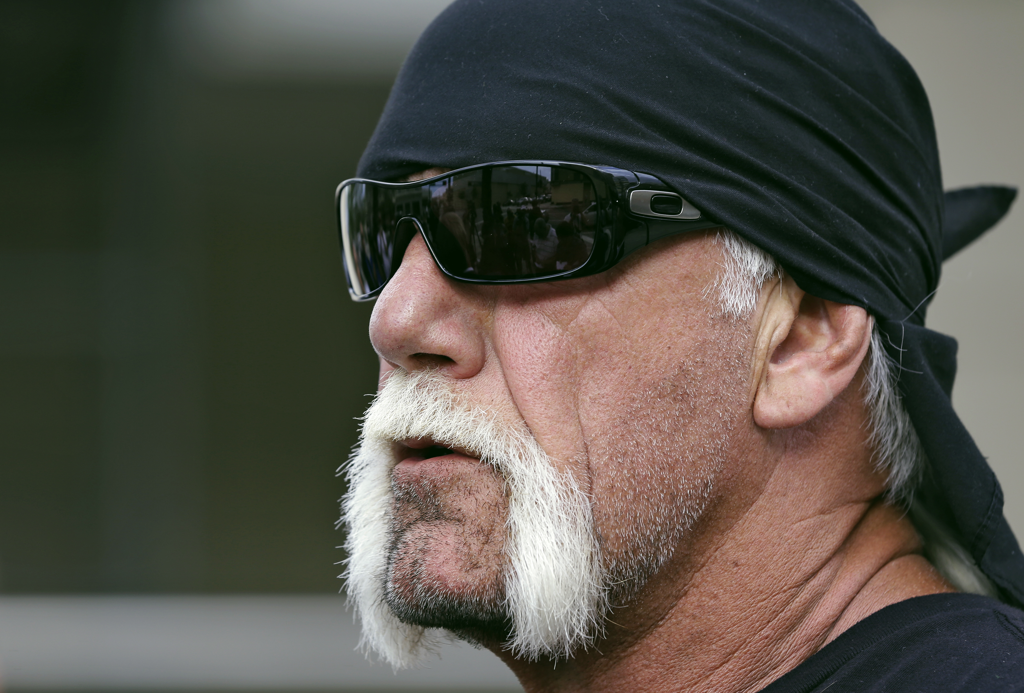 Hulk Hogan sex tape clips to remain online - NZ Herald