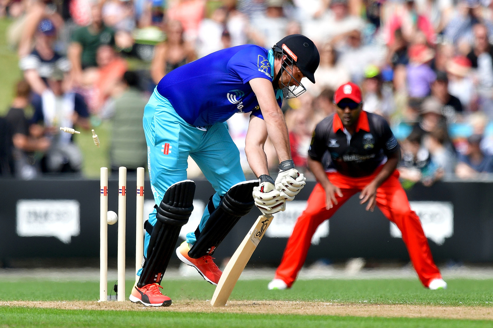 Cricket All Black Jordie Barrett Stuns Former Black Caps Captain Stephen Fleming With Cracking Delivery In Black Clash T20 Nz Herald