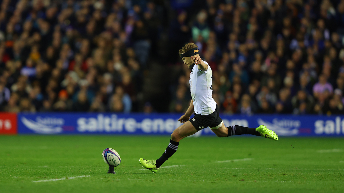 Damian McKenzie gets a penalty goal in the closing stages to put the All Blacks eight points in front against Scotland at Murrayfield. Photo / Photosport