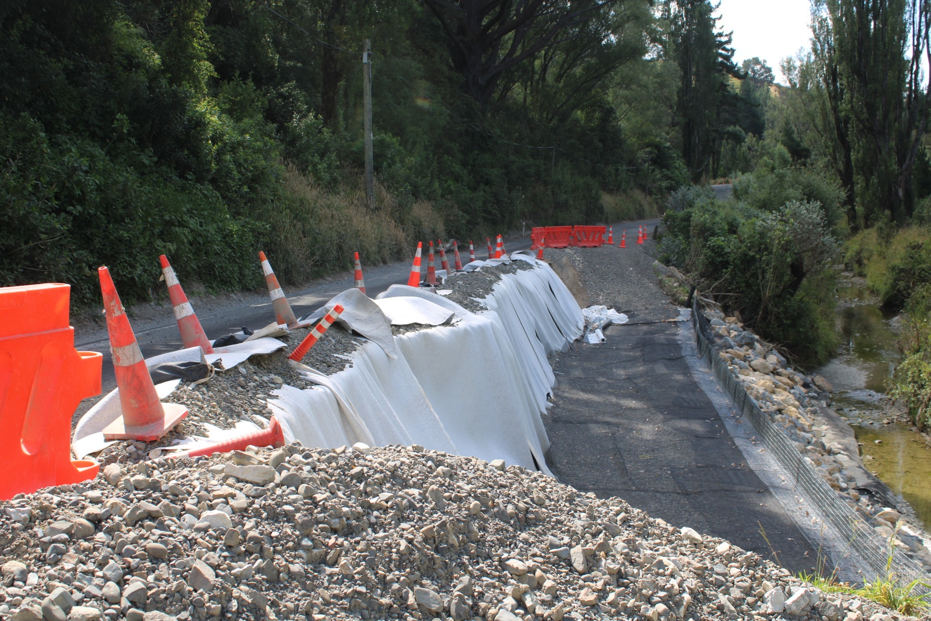 Wimbledon Gorge building resilient road dropout repairs. Photo / Dave Murdoch