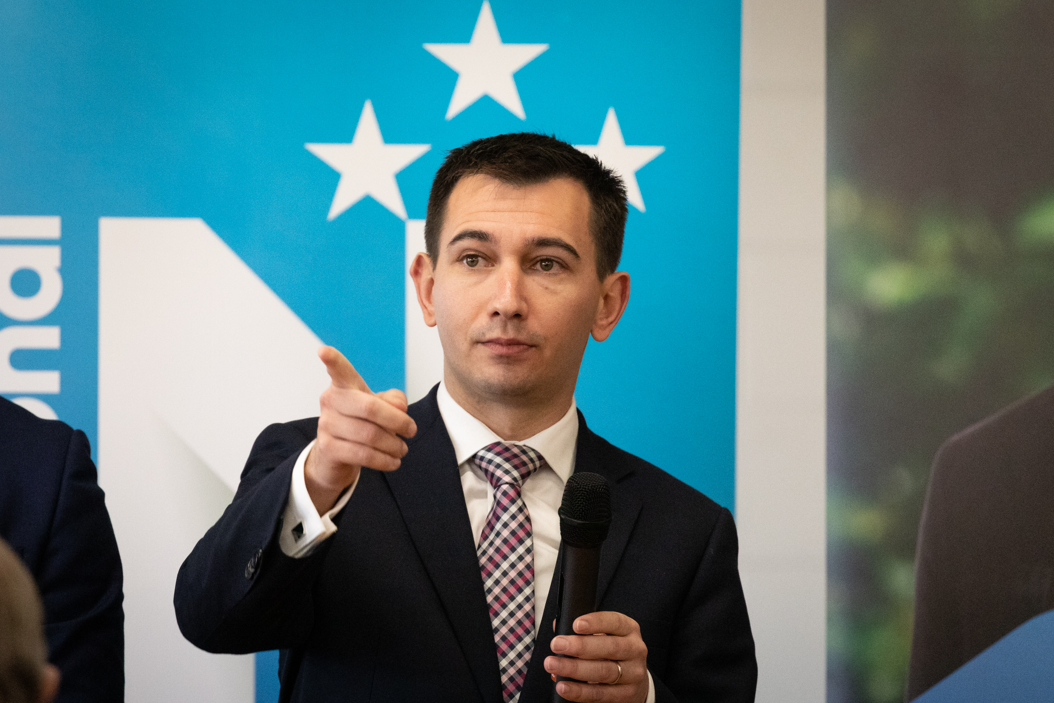 National transport spokesman Simeon Brown speaking at a transport meeting in Bethlehem, Tauranga. Photo / Alex Cairns