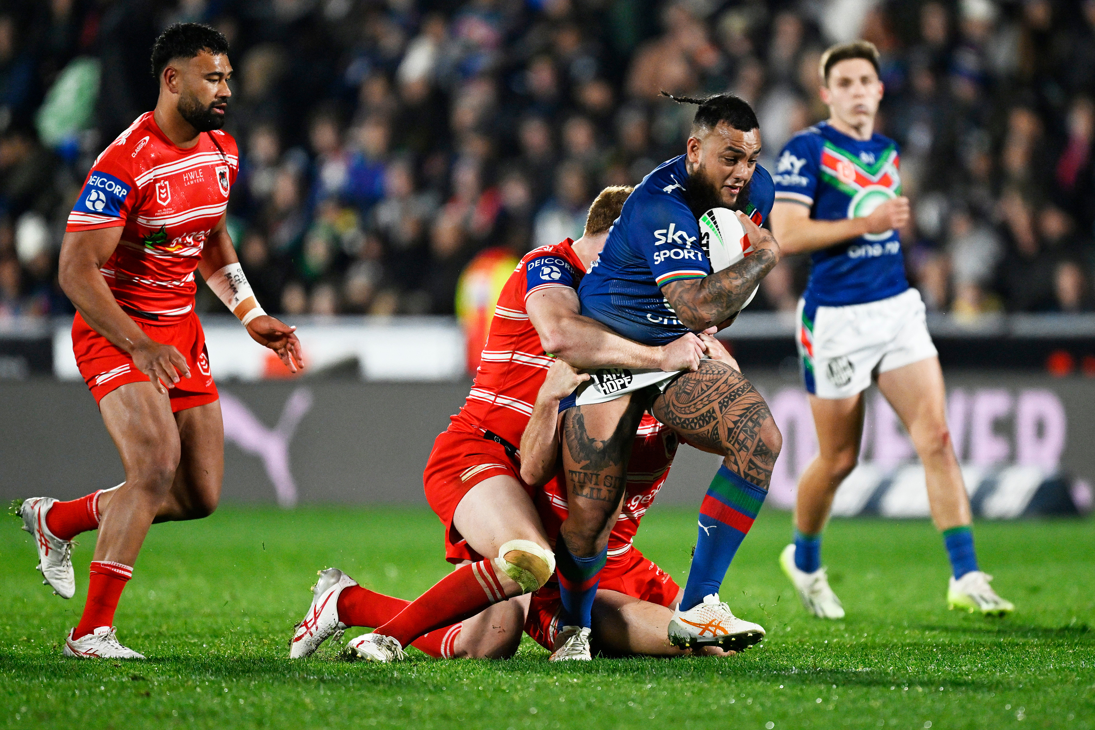 Addin Fonua-Blake on the charge for the Warriors. Photo / photosport.nz