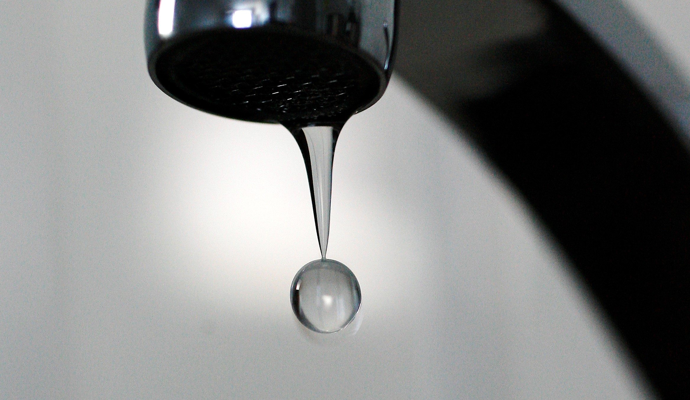 The rental had no cold water when the tenant picked up the keys, and she had to shower elsewhere due to the poor water pressure. File photo / NZME