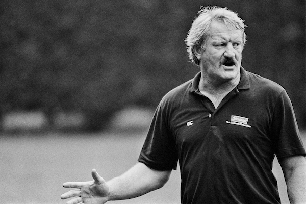 Alex Wyllie coaching the All Blacks on the 1989 tour to Ireland and the UK. Photo / Andrew Cornaga, Photosport
