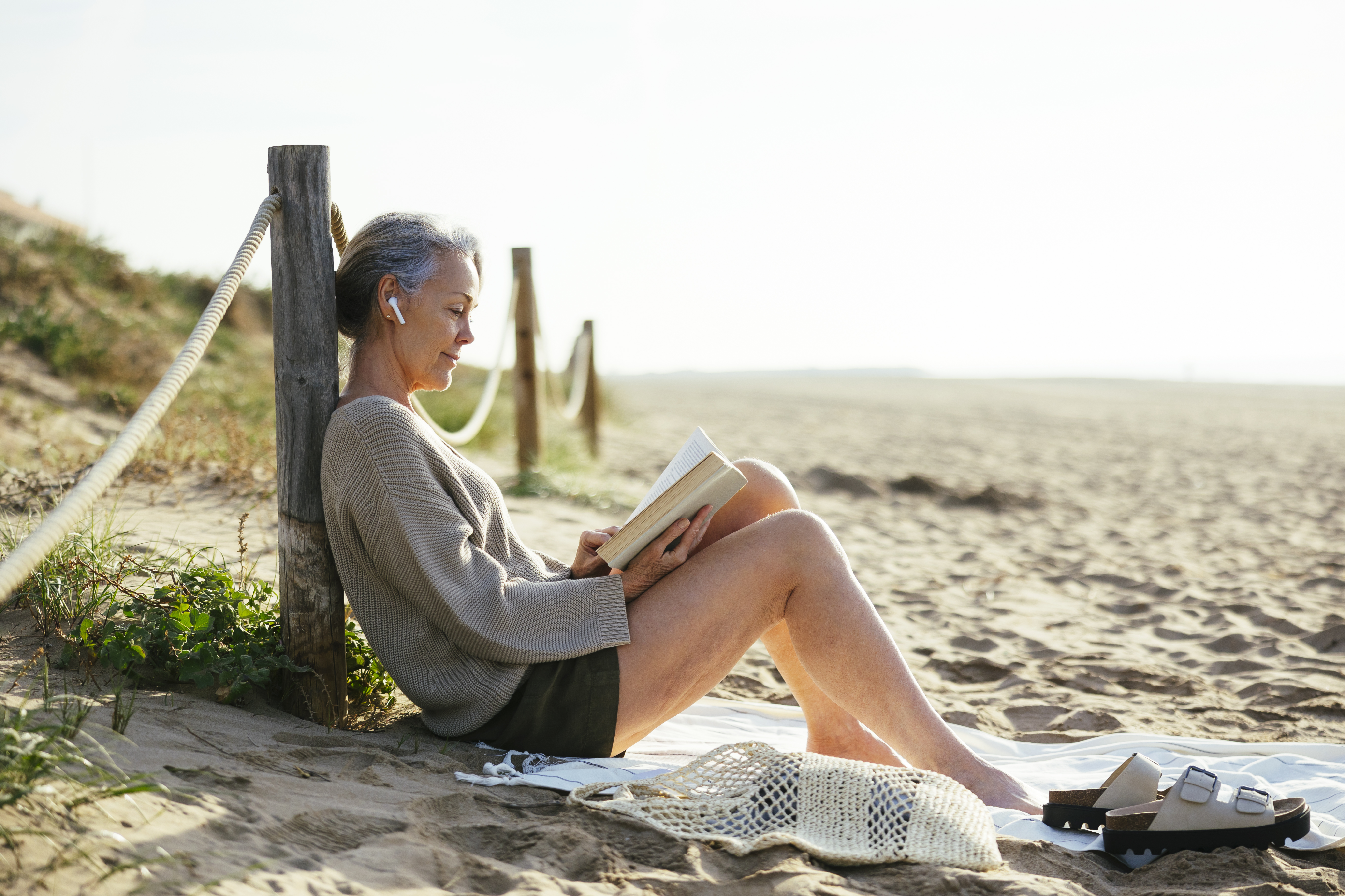 Feeling lonely may be associated with thinking of fictional characters in a way similar to real-world friends.