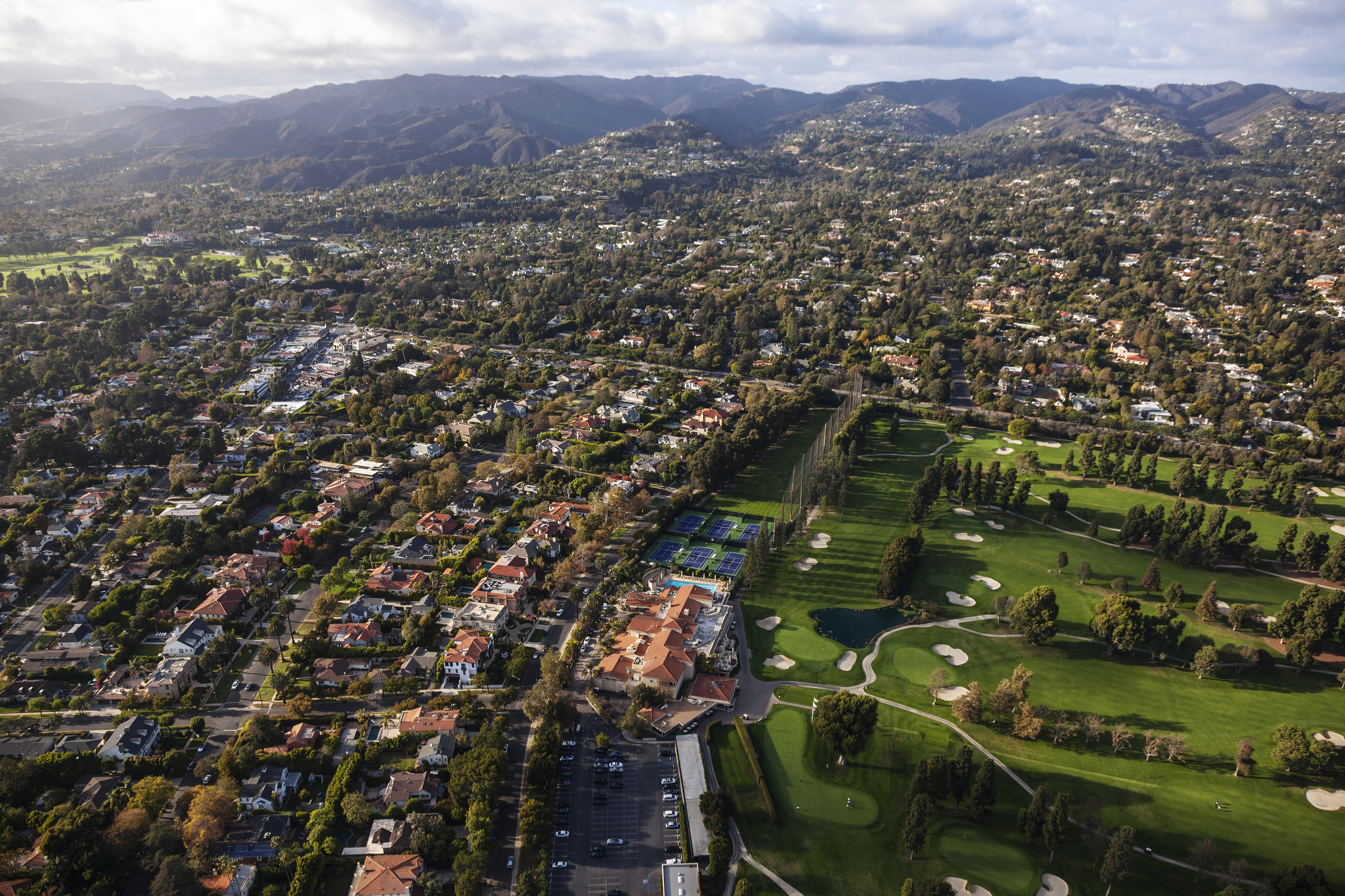 The Hollywood couple are reportedly selling their $98.2 million Beverly Hills mansion. Photo / Getty Images