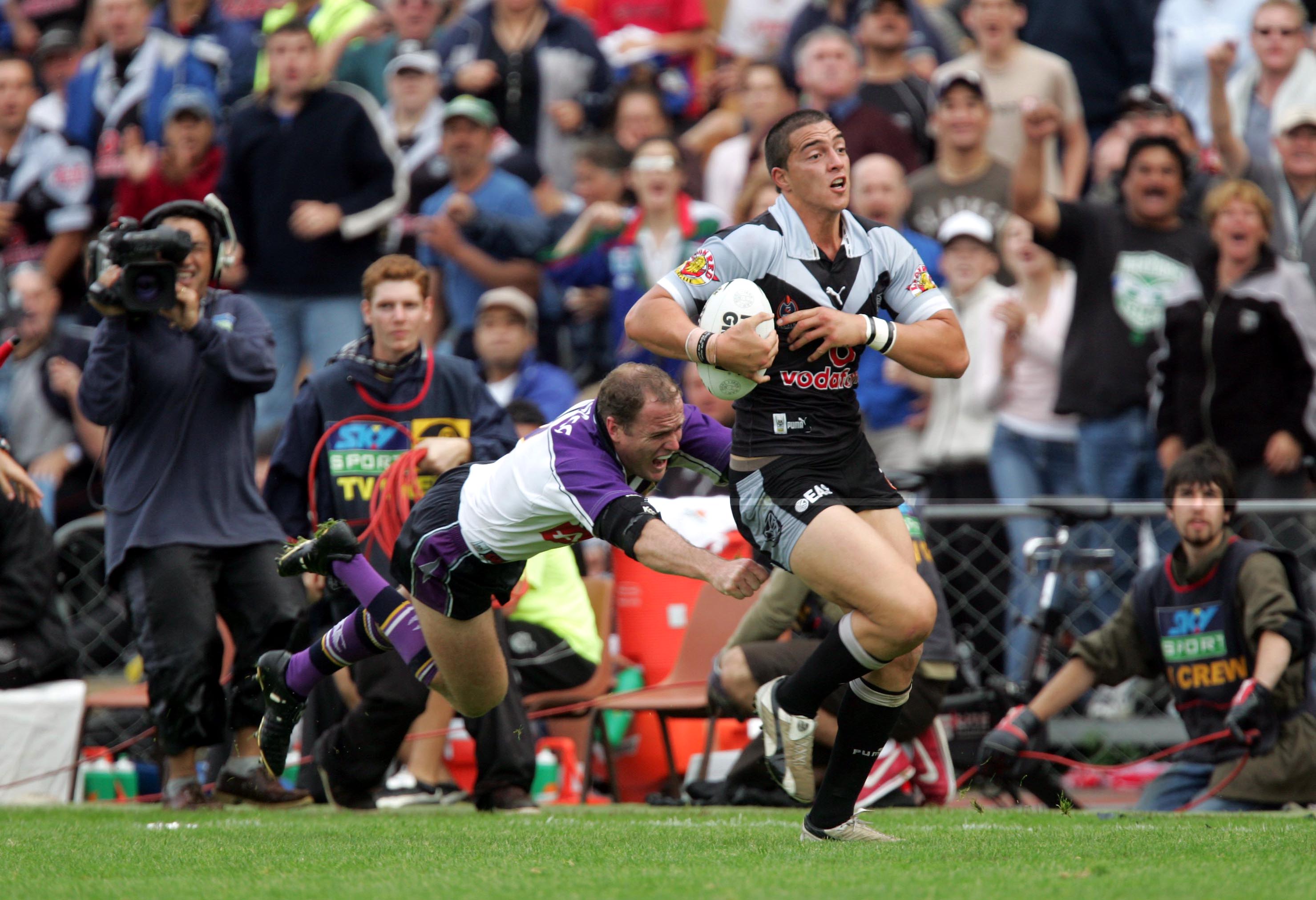 Vince Mellars inn action for the Warriors, just three days before his son was born. Photo / Photosport