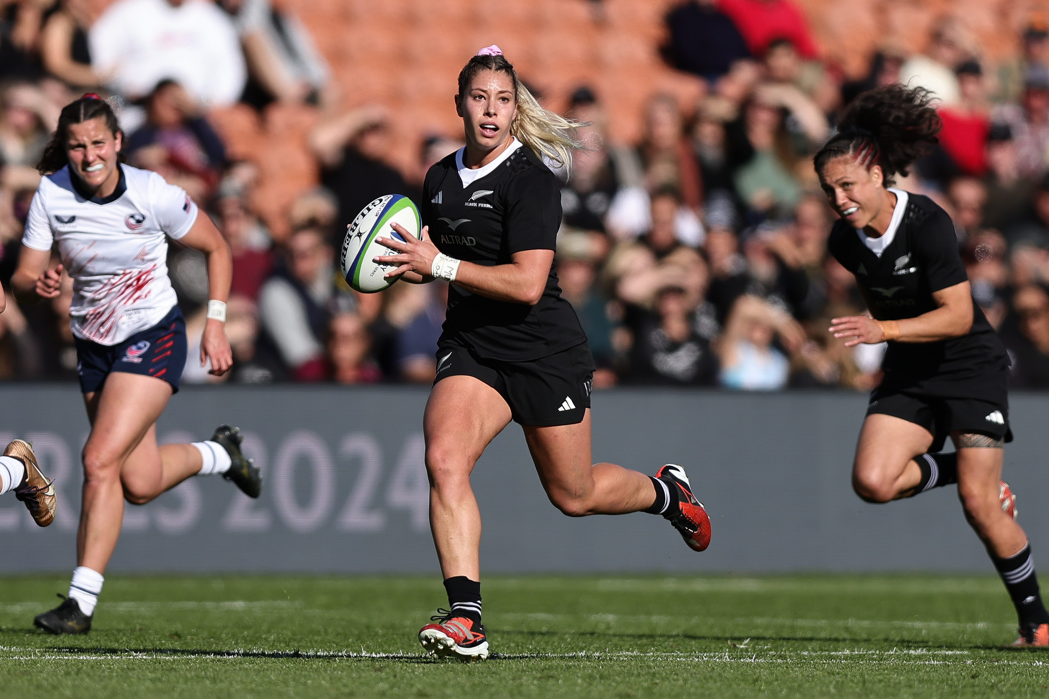 Amy du Plessis scored the opening try of the Black Ferns' win over USA. Photo / Photosport