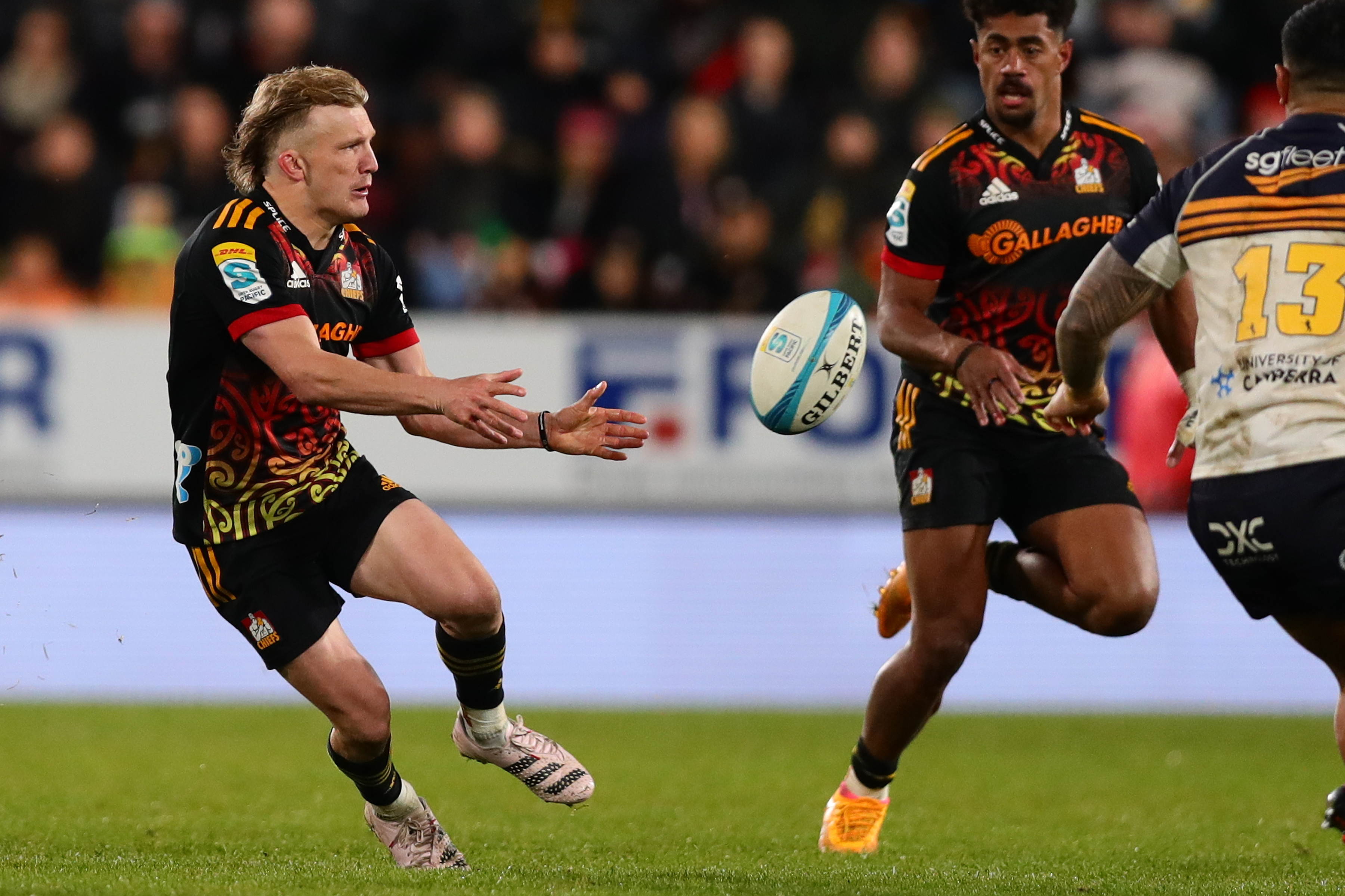 Retallick try sends Chiefs into final with Crusaders - Taipei Times